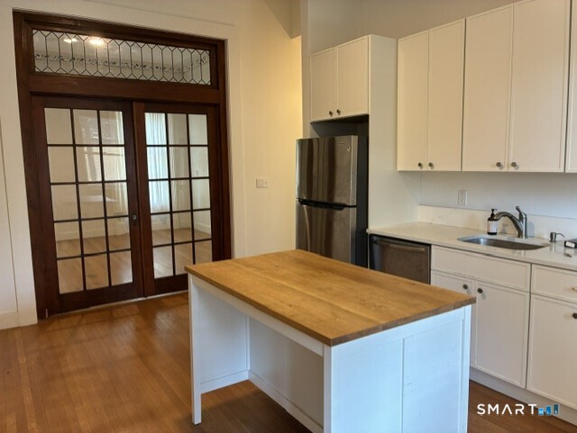 38 Academy Flr 1 Street Property Photo 3