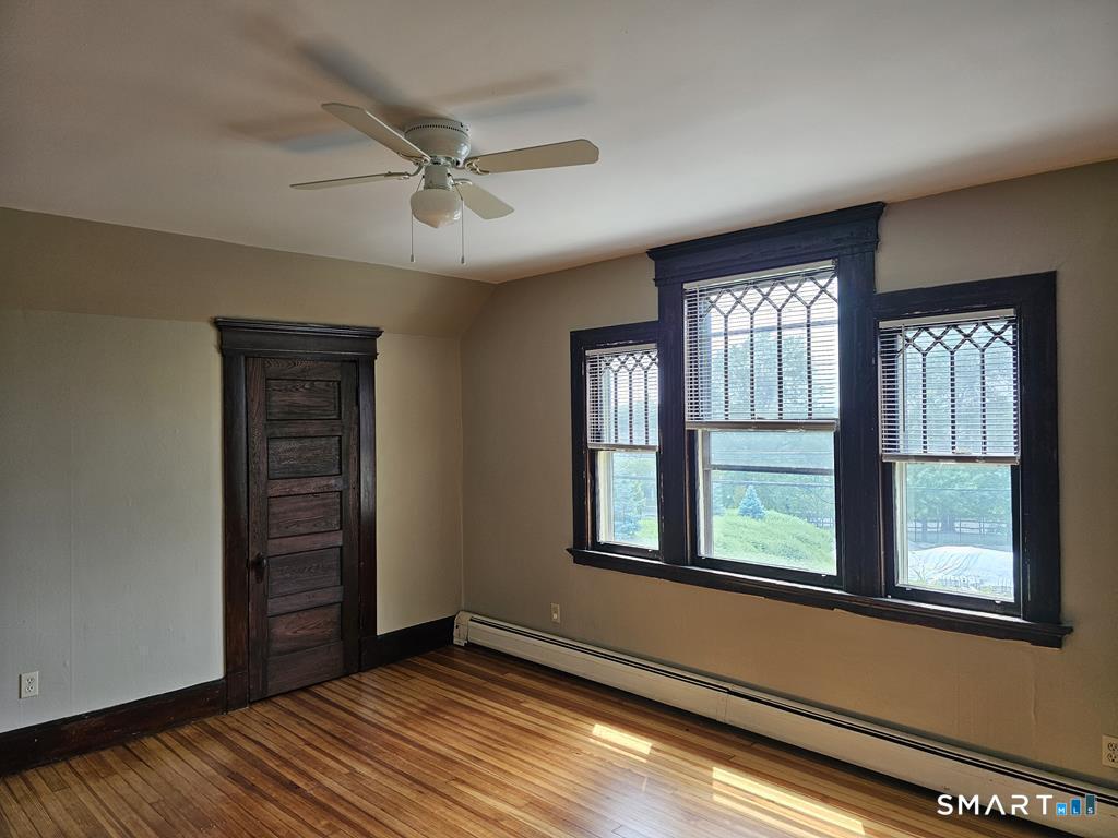 169 Winchester 3 Avenue Property Photo 4