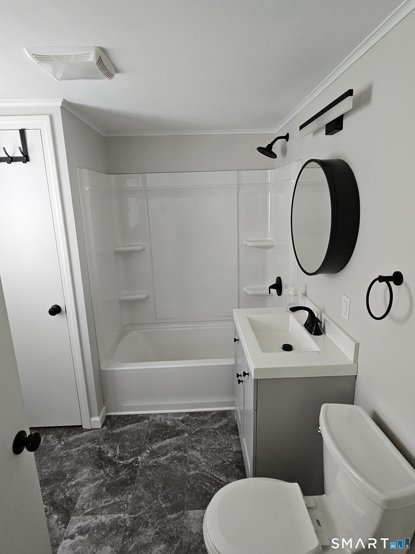 529 Wooster Street Property Photo 17