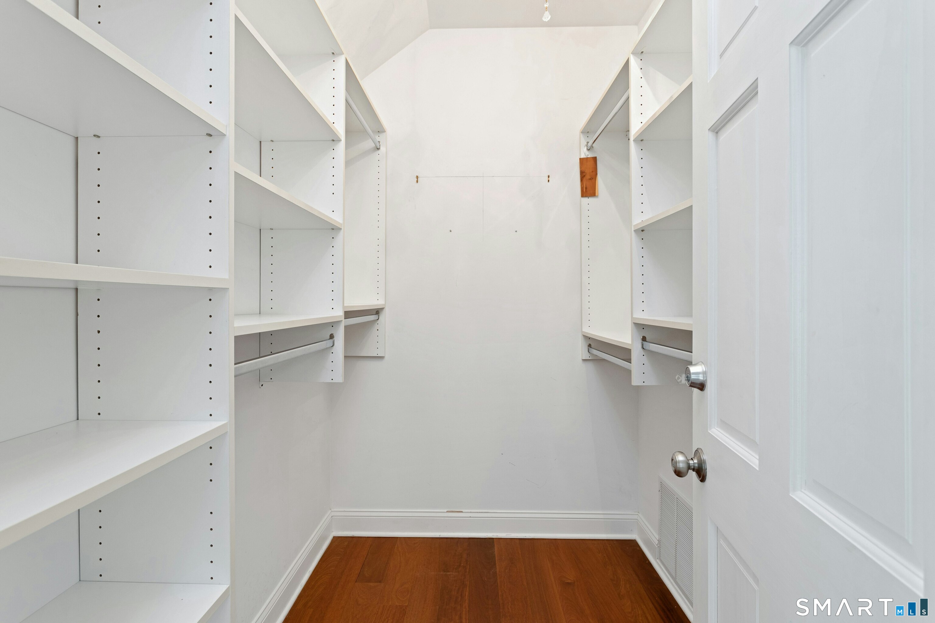 49 Wolfpit Avenue Property Photo 27