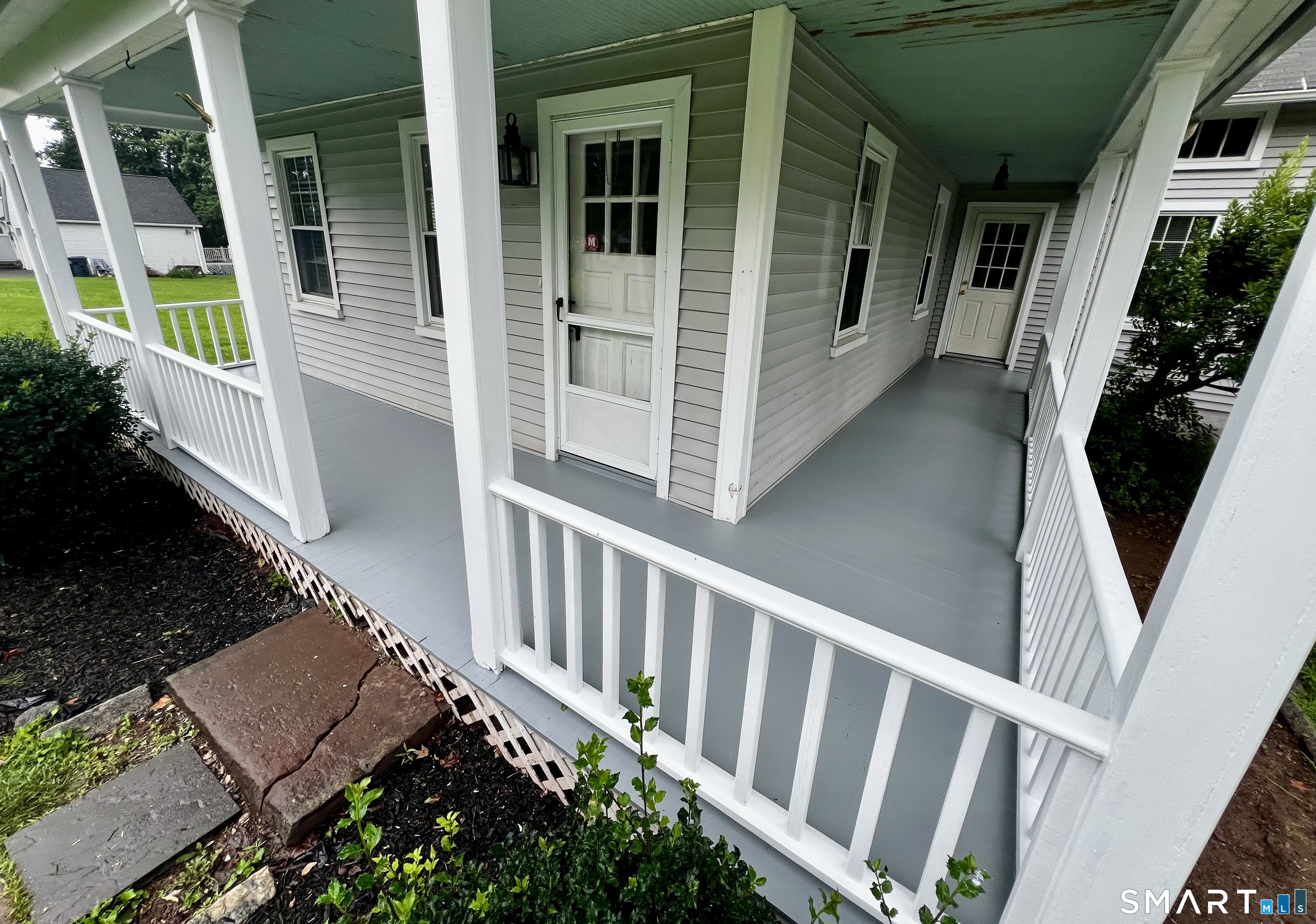 128 East 1 Street Property Photo 4
