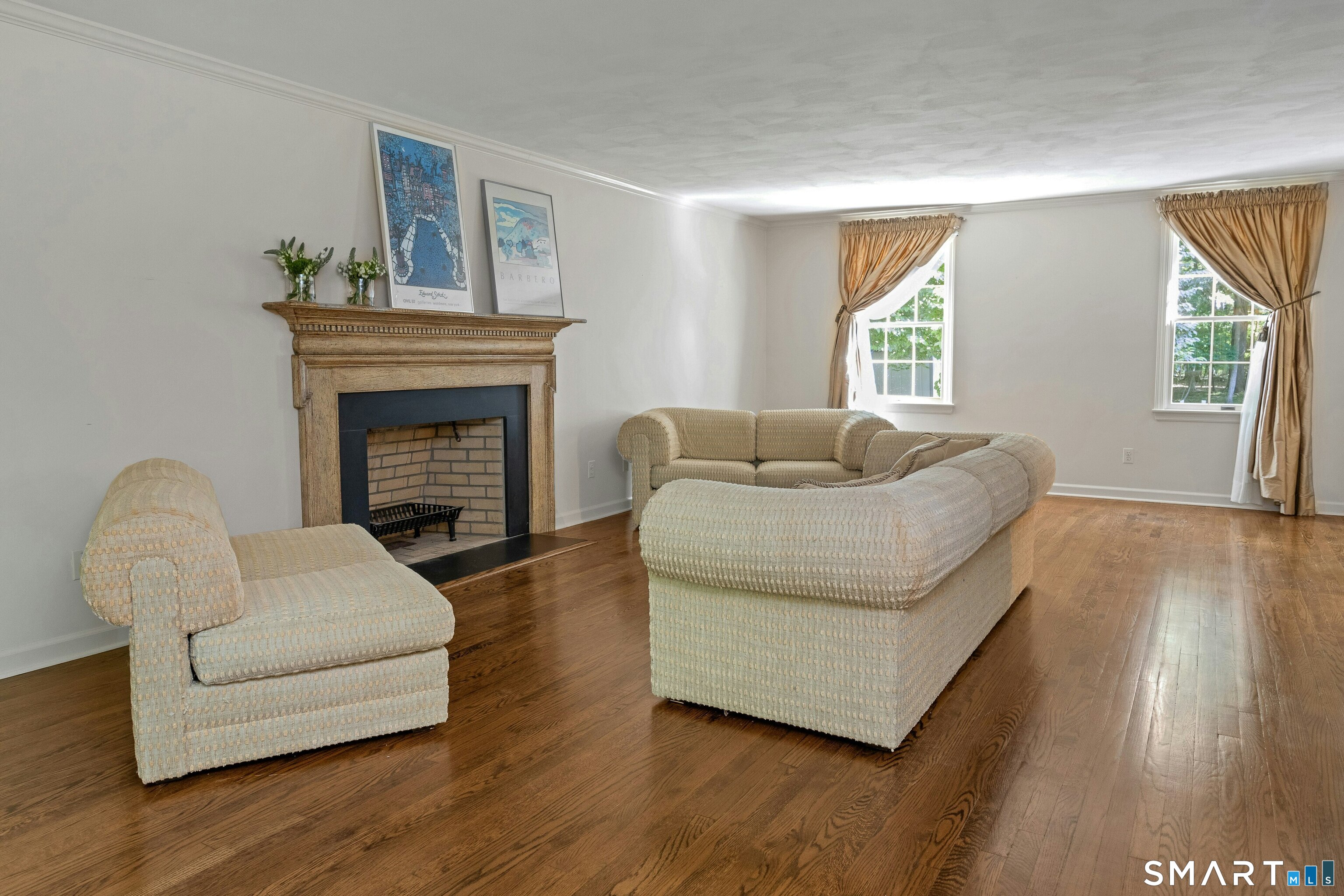 45 Common East Road Property Photo 5