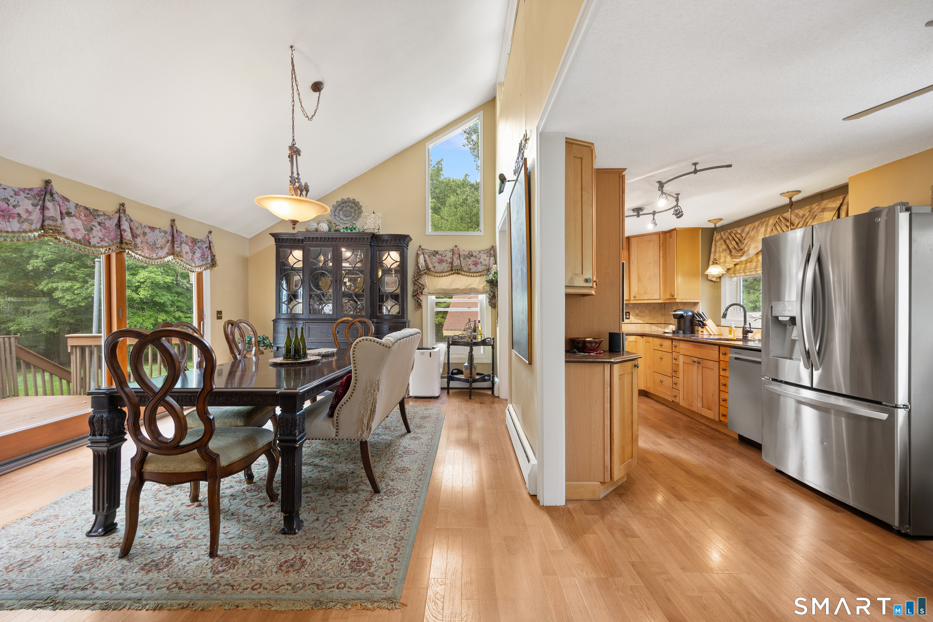 100 Mulcahy Drive Property Photo 4