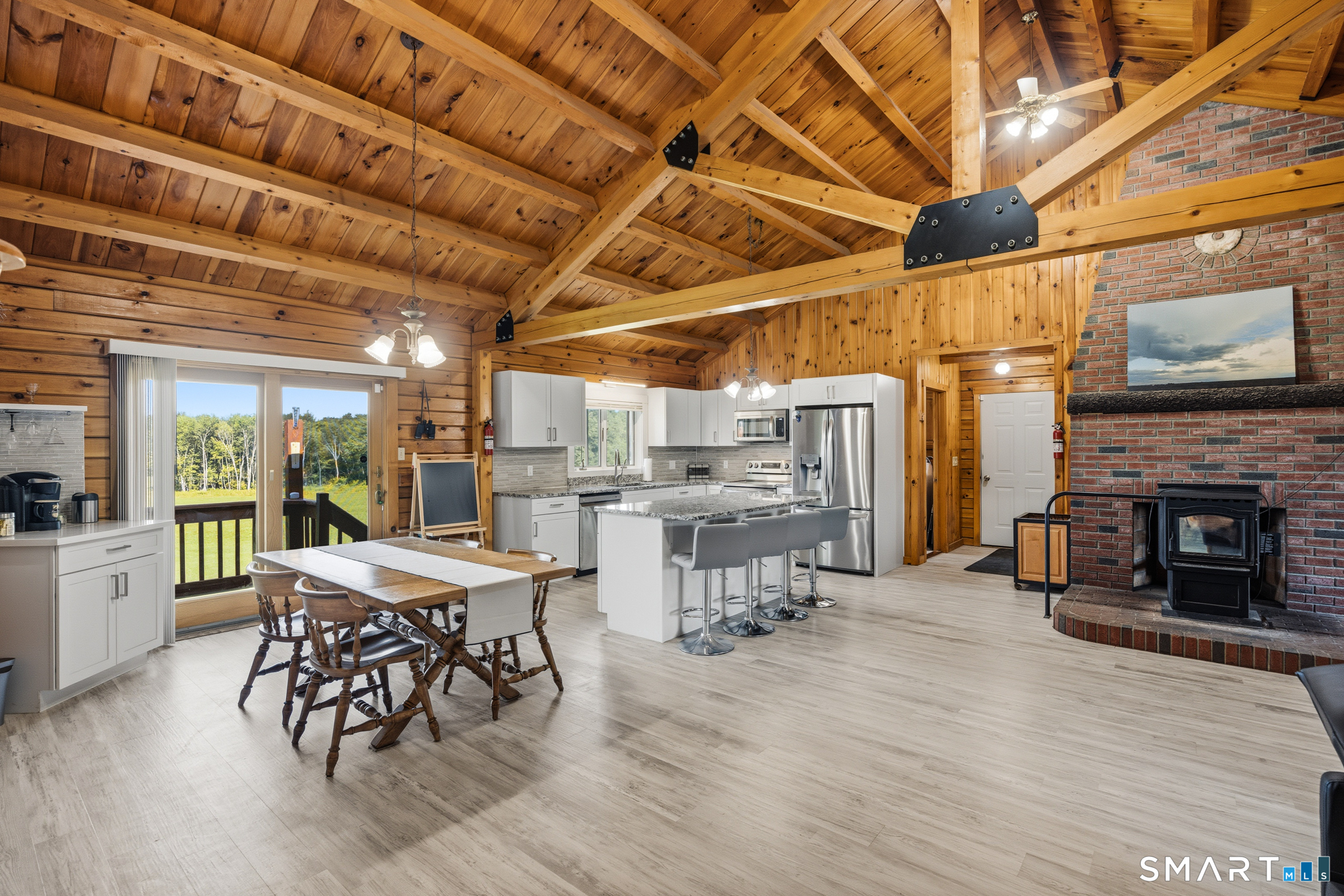 60 Dunay Road Property Photo 11