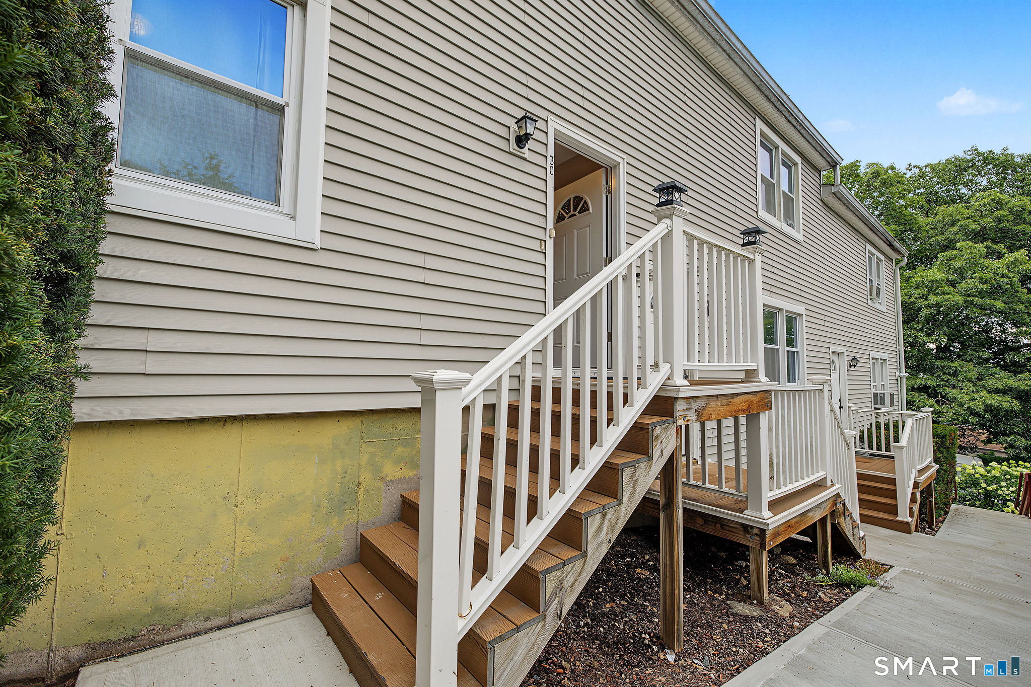 6 Irving 3c Place Property Photo 1