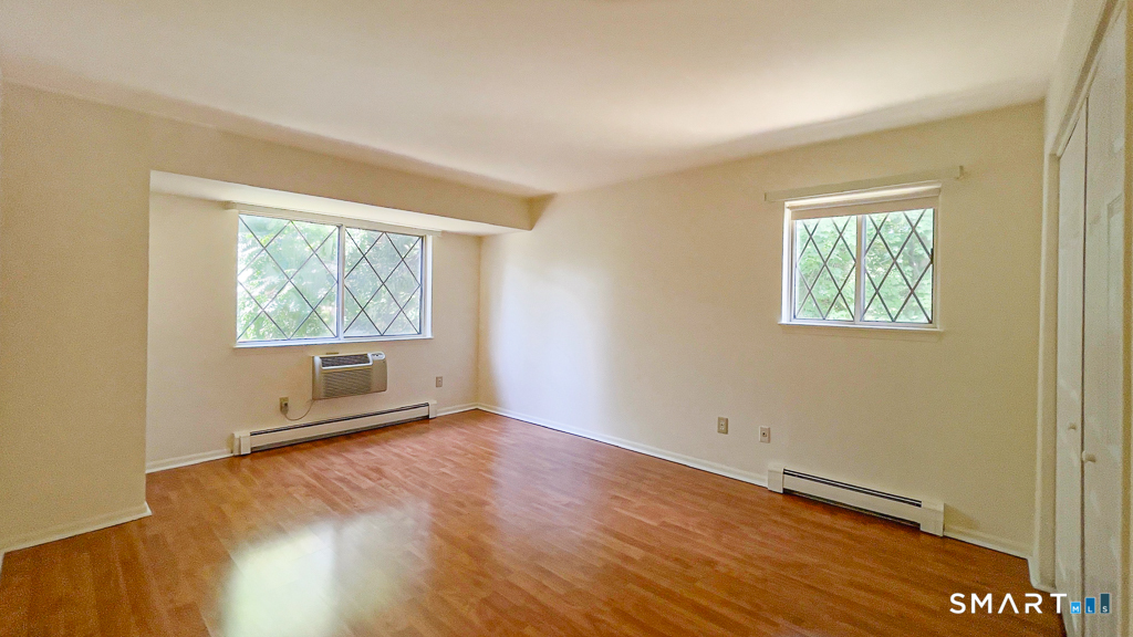 5 Falmouth 5 Court Property Photo 21
