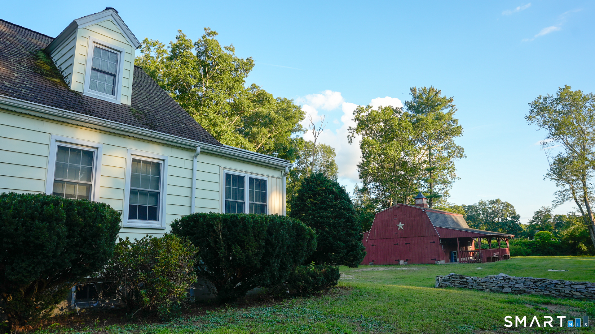 303 Riverside Drive Property Photo 2
