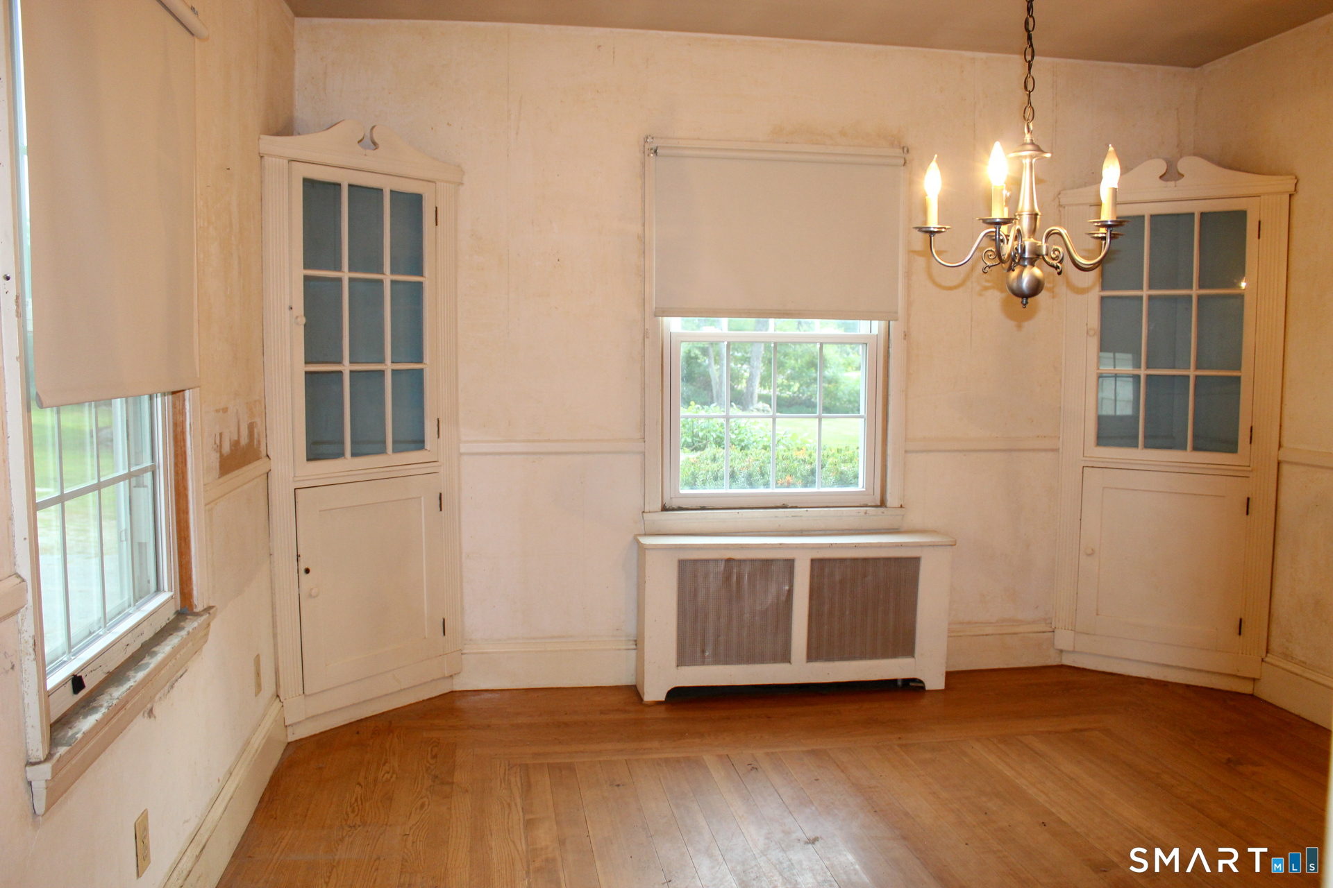 303 Riverside Drive Property Photo 13