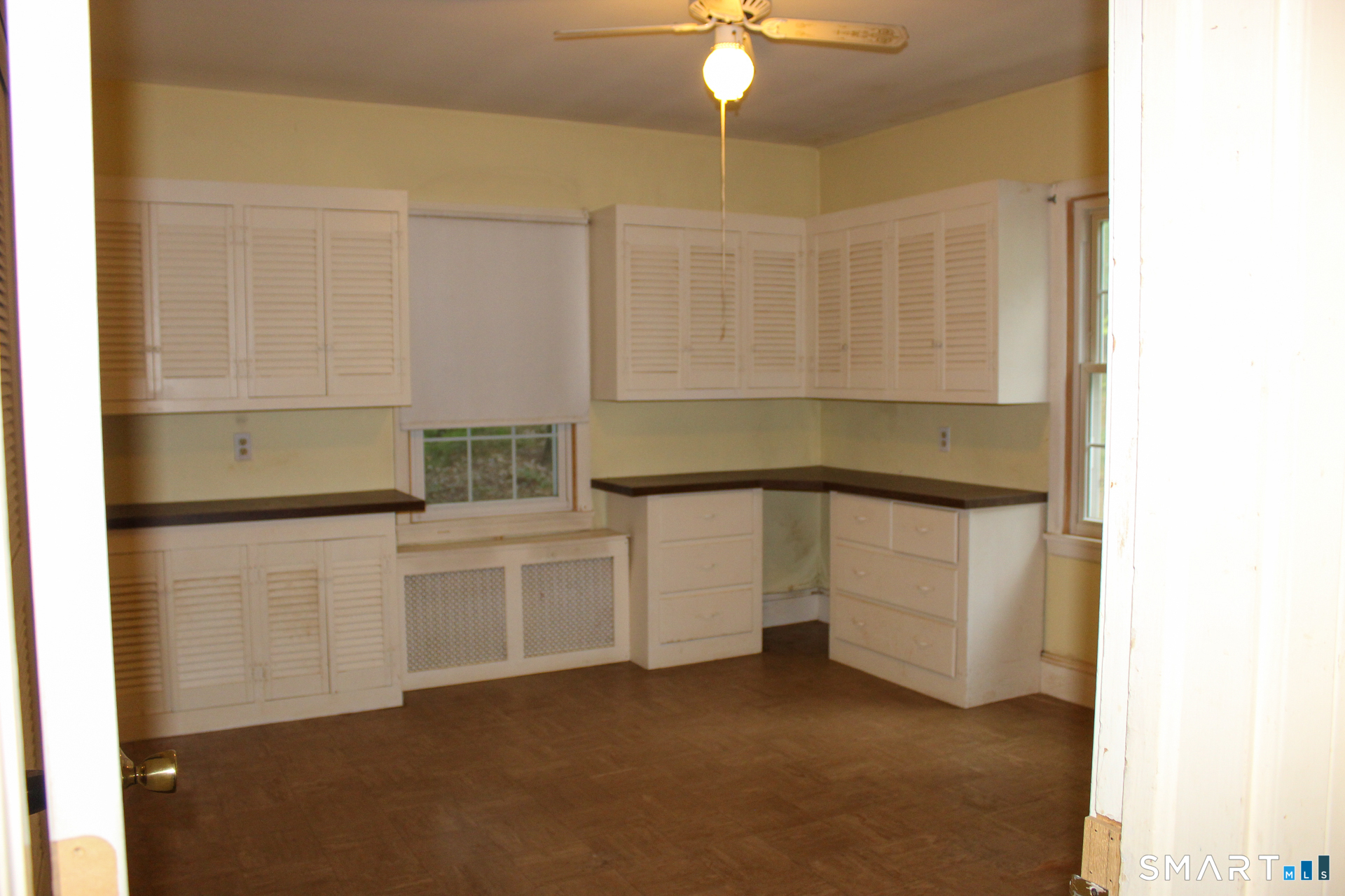 303 Riverside Drive Property Photo 16