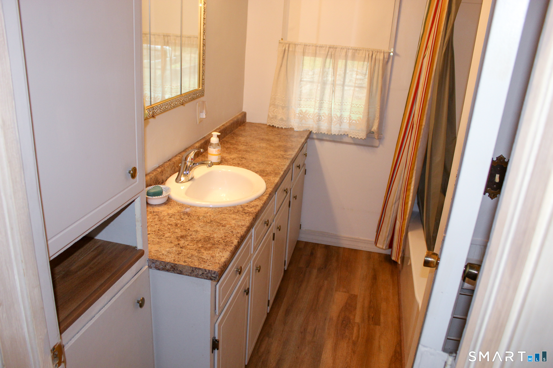 303 Riverside Drive Property Photo 18