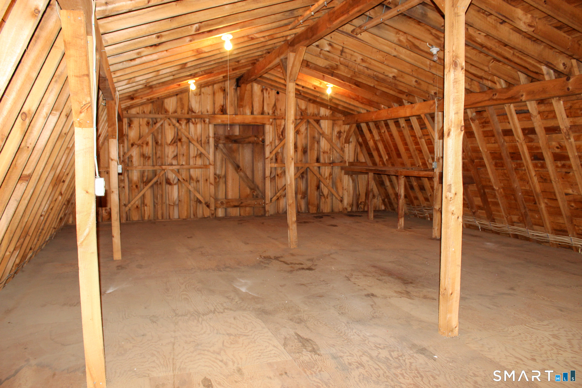 303 Riverside Drive Property Photo 33