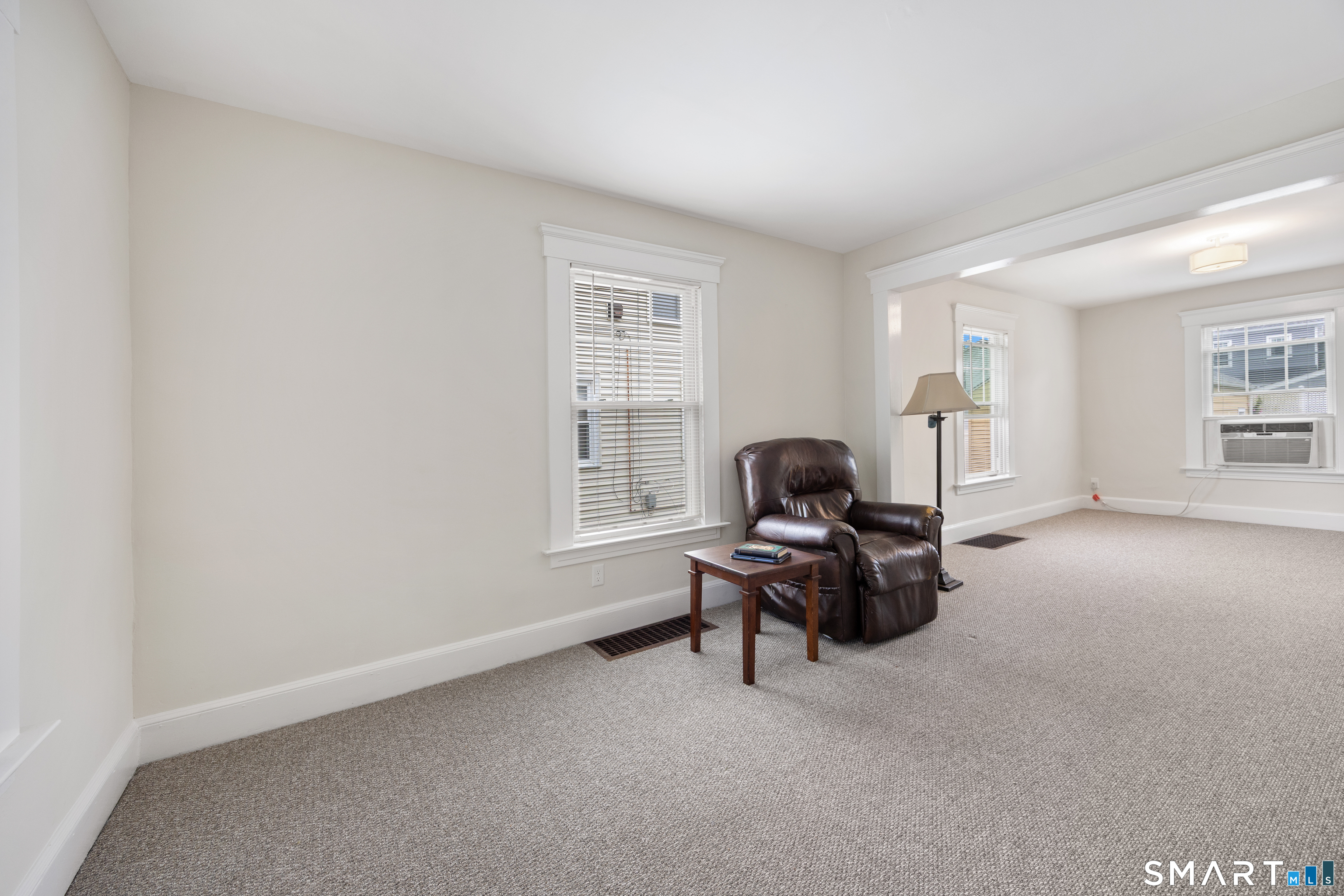 96 Hawthorne Avenue Property Photo 5