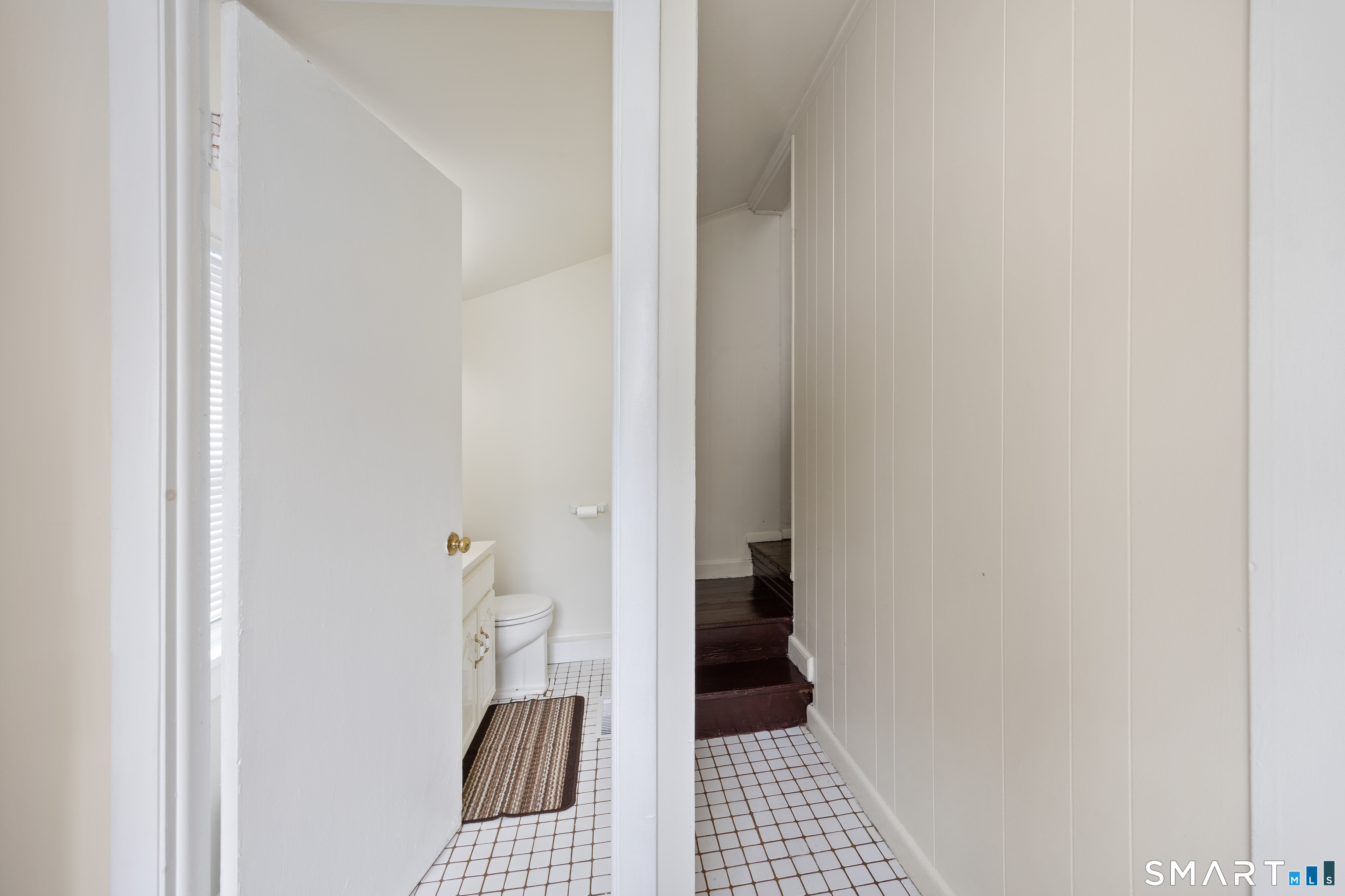 96 Hawthorne Avenue Property Photo 15
