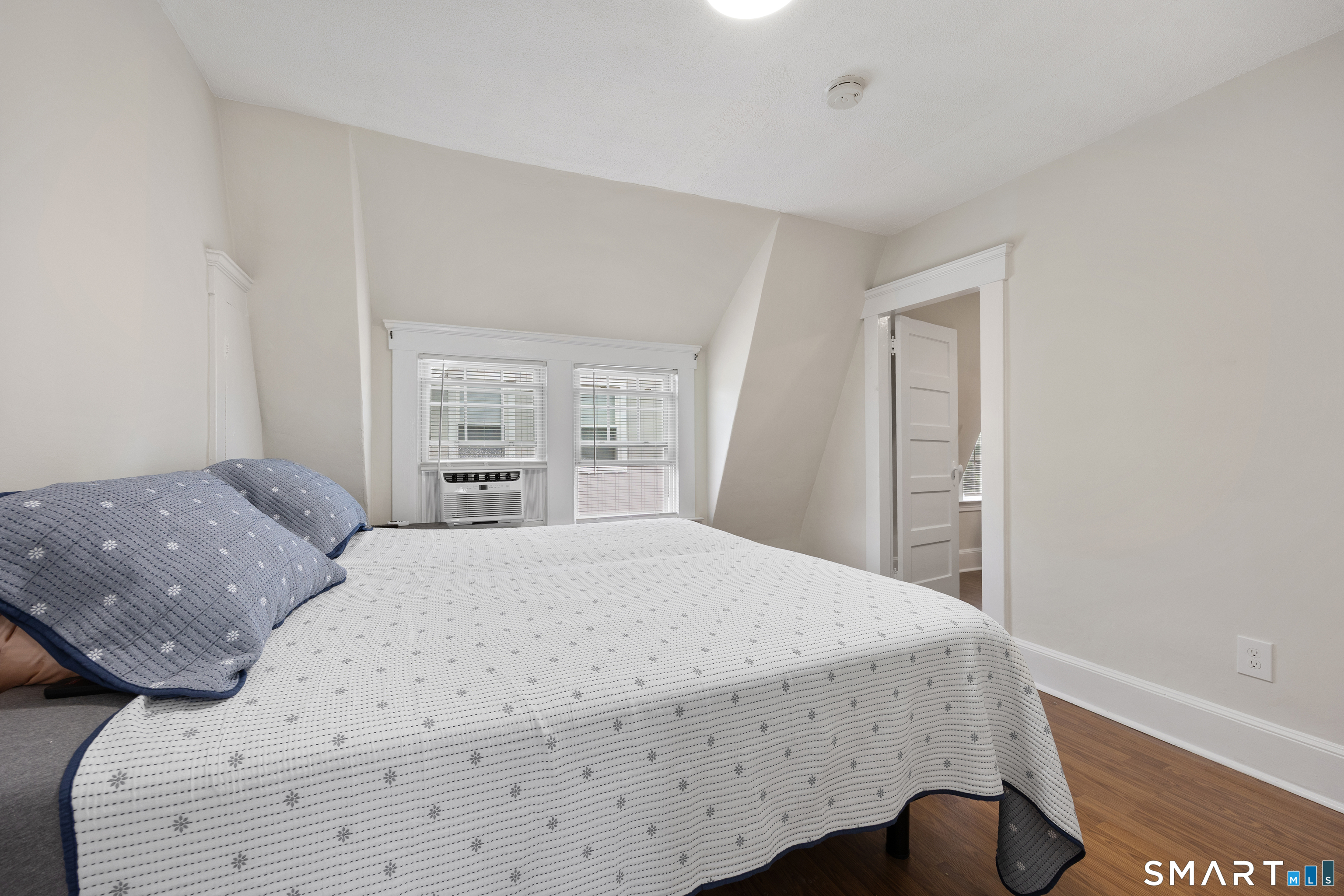 96 Hawthorne Avenue Property Photo 30