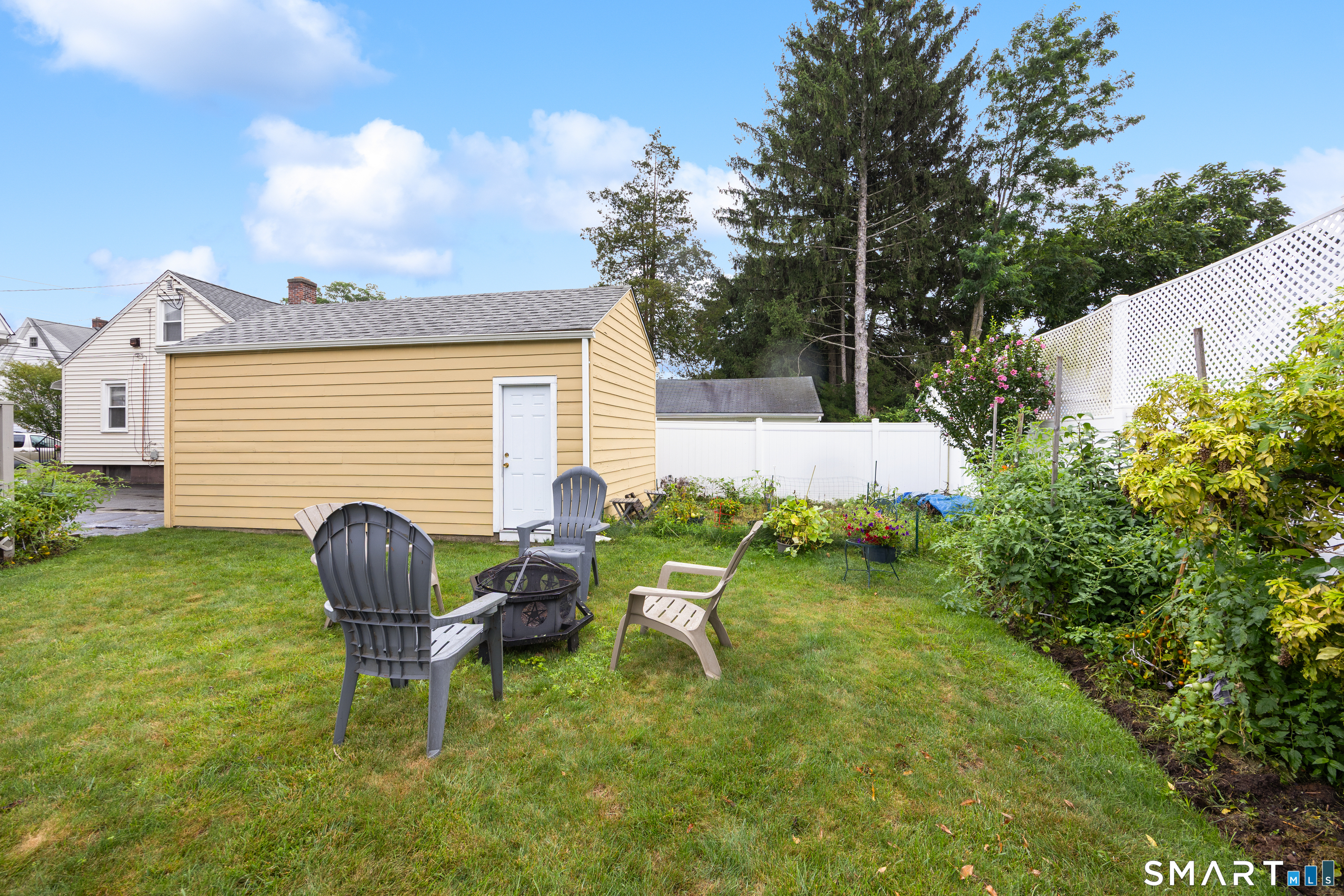 96 Hawthorne Avenue Property Photo 36