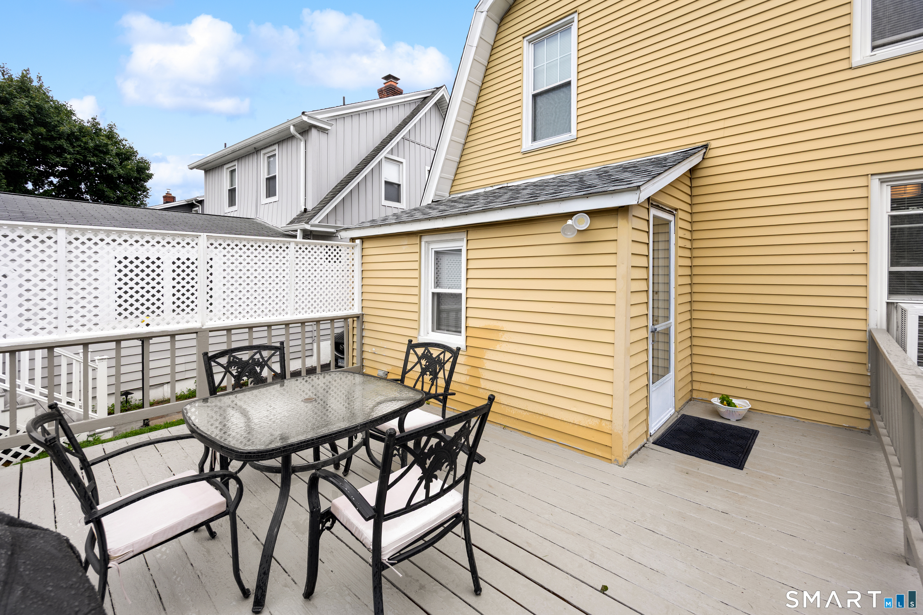 96 Hawthorne Avenue Property Photo 39