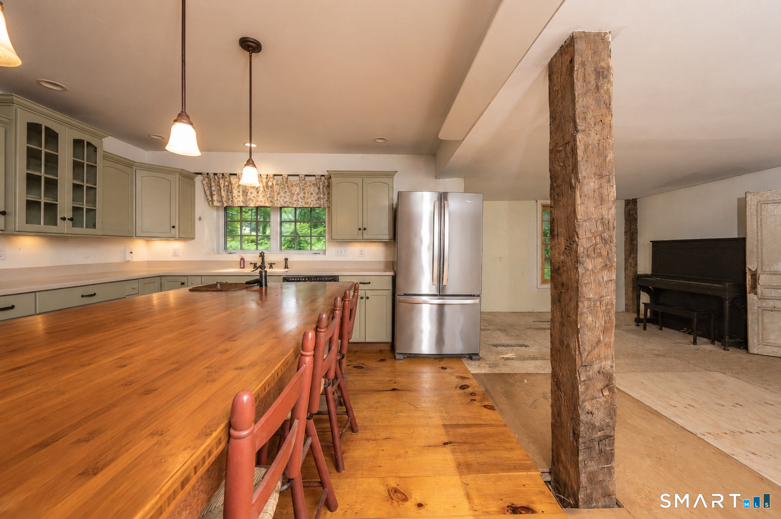19 High Street Property Photo 10