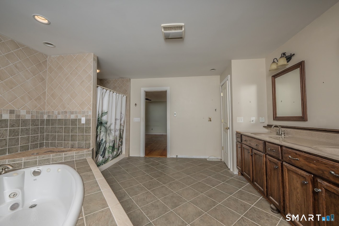 19 High Street Property Photo 15
