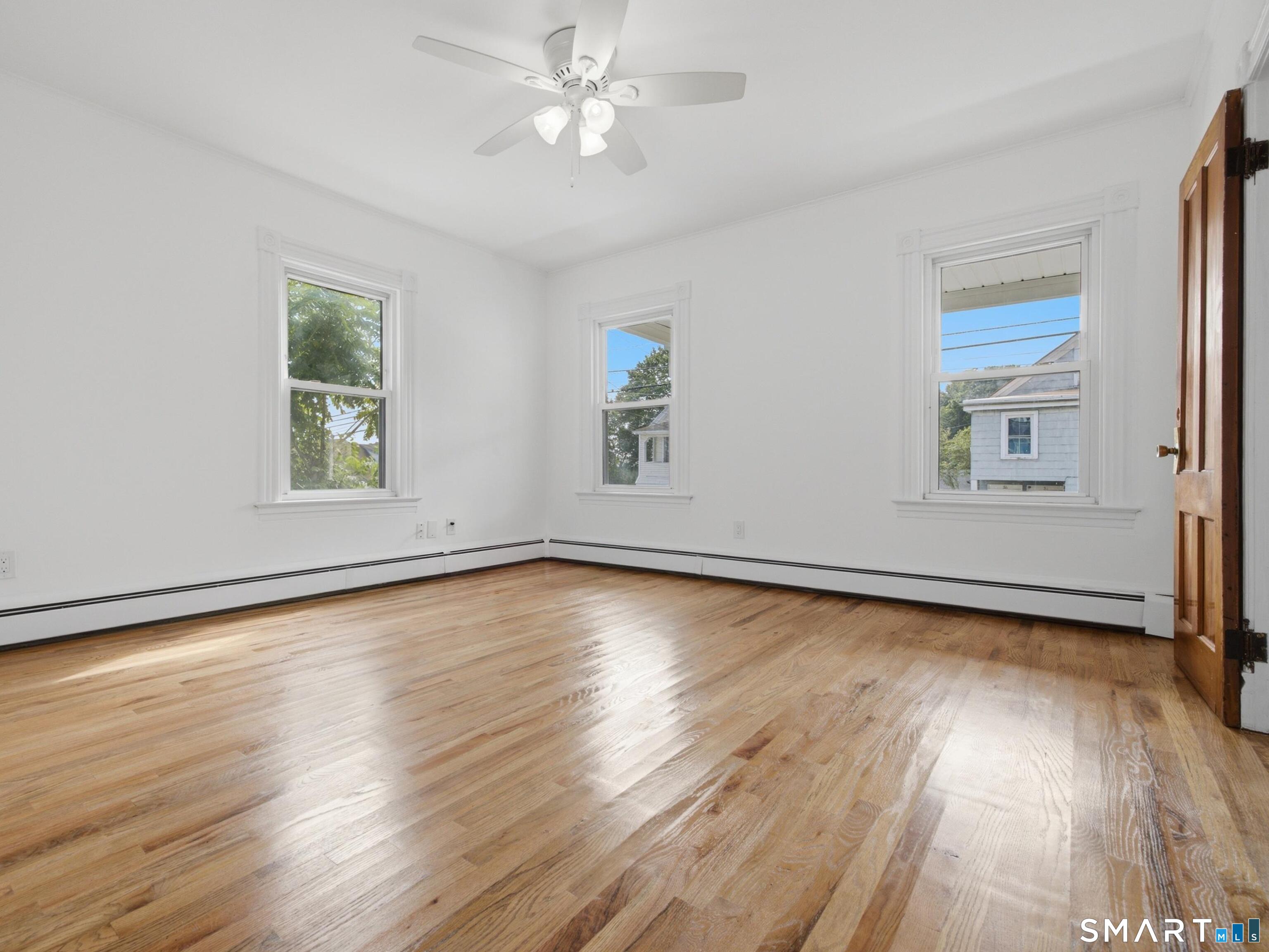 35 Moore Avenue Property Photo 3