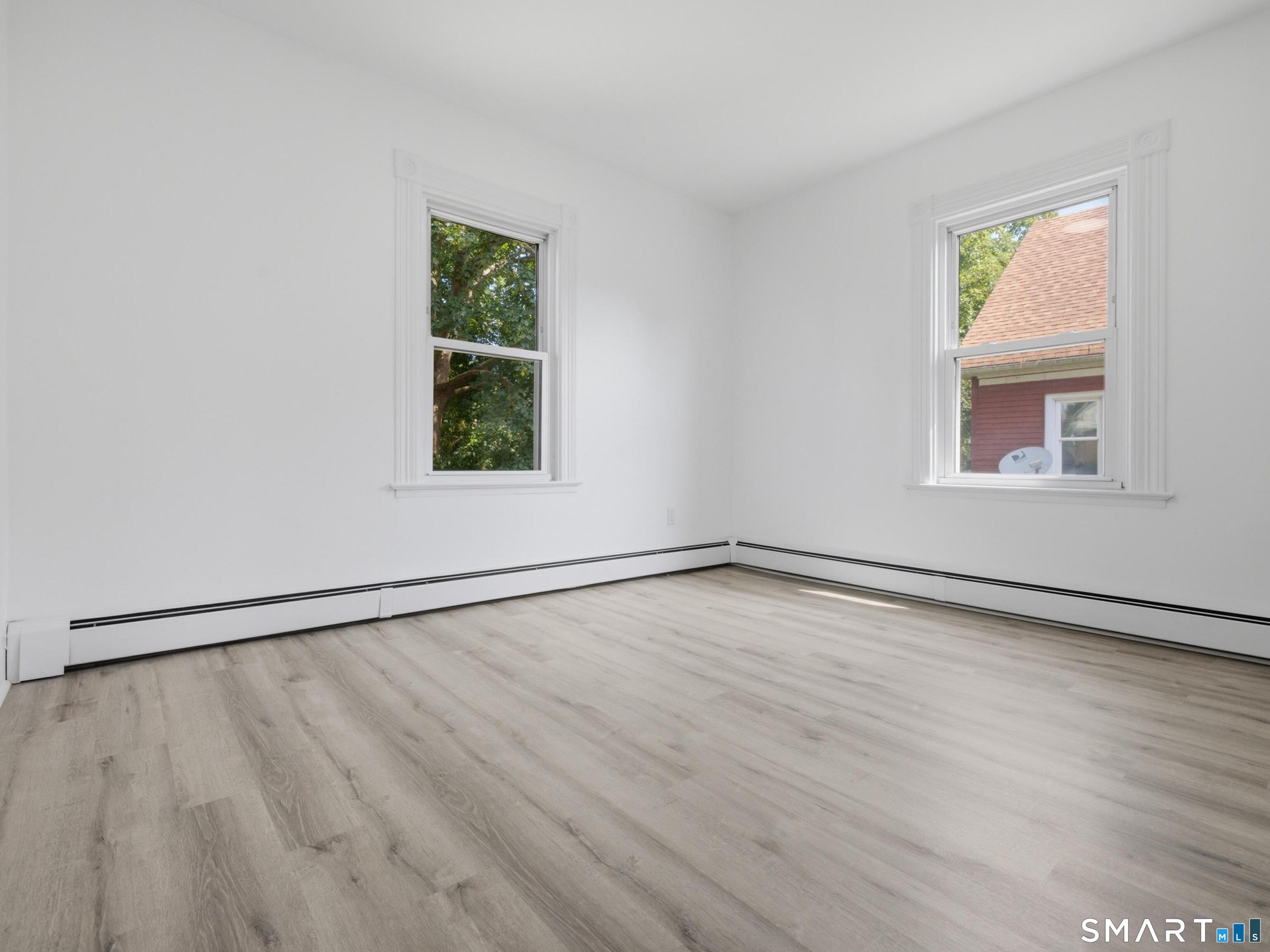 35 Moore Avenue Property Photo 20
