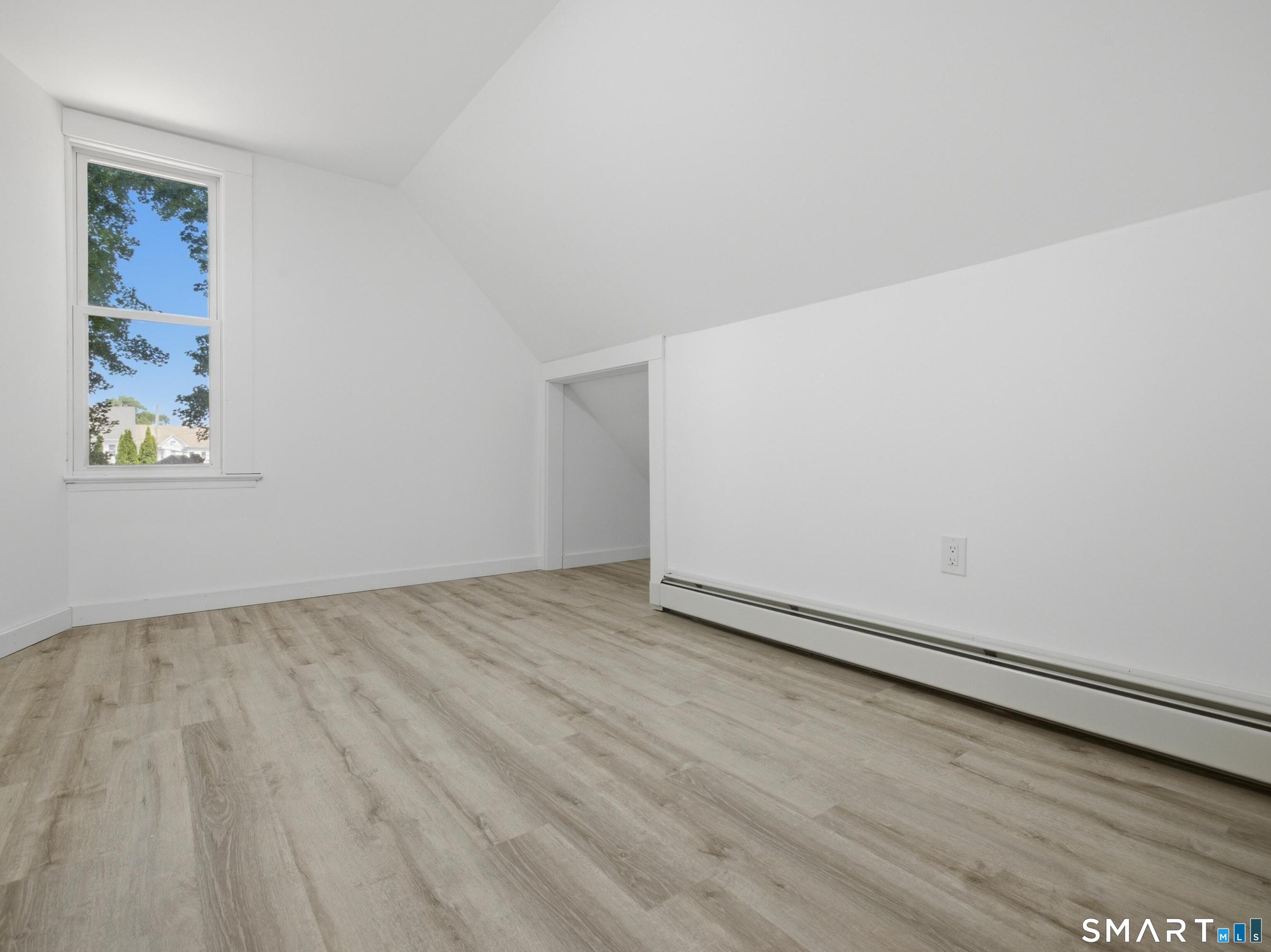 35 Moore Avenue Property Photo 29