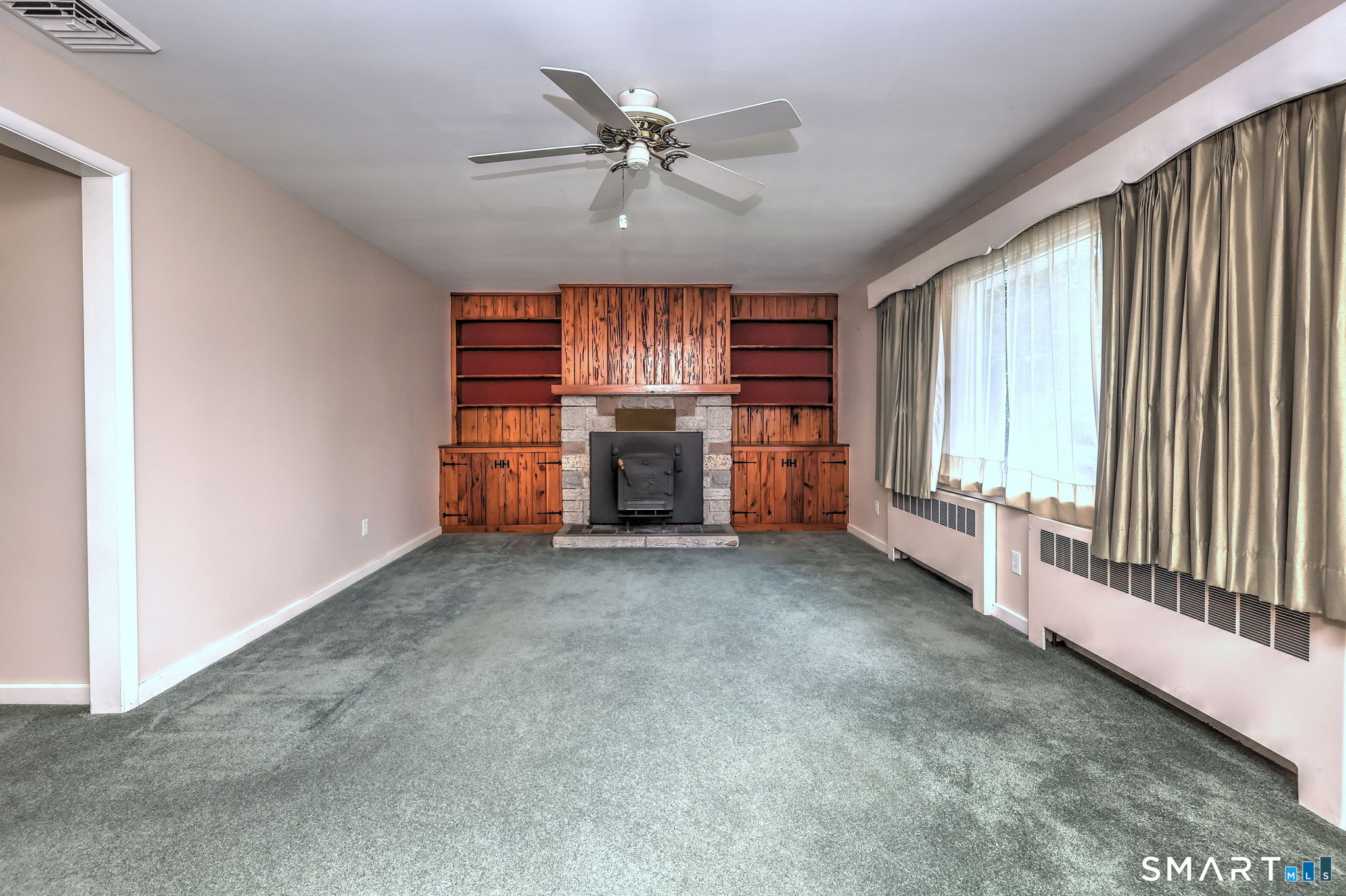 215 North Street Property Photo 8
