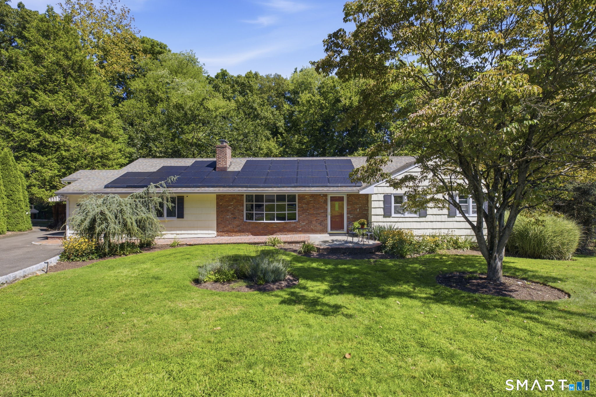 44 River Hill Drive Property Photo 1