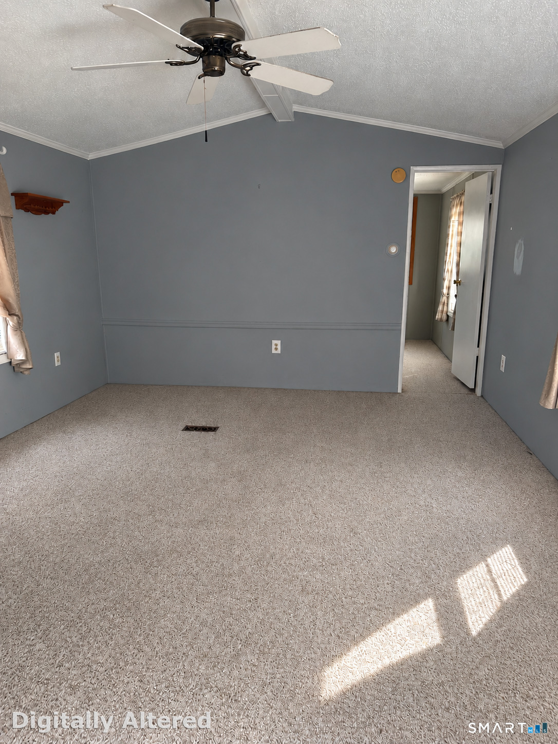 28 Woodland Park Property Photo 6