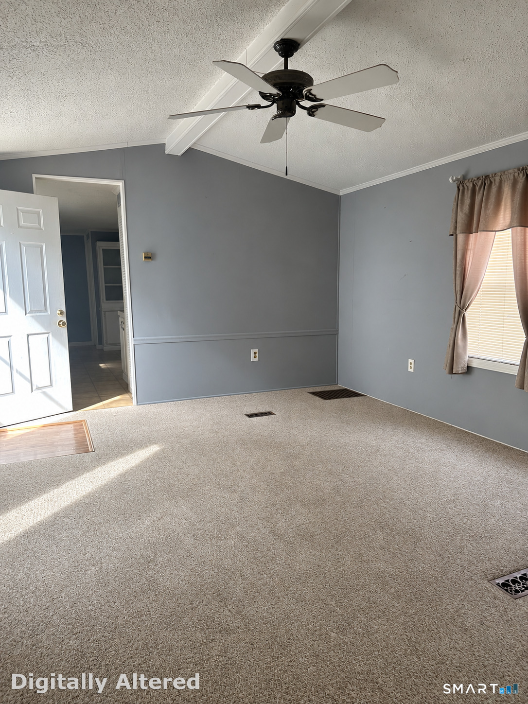28 Woodland Park Property Photo 8