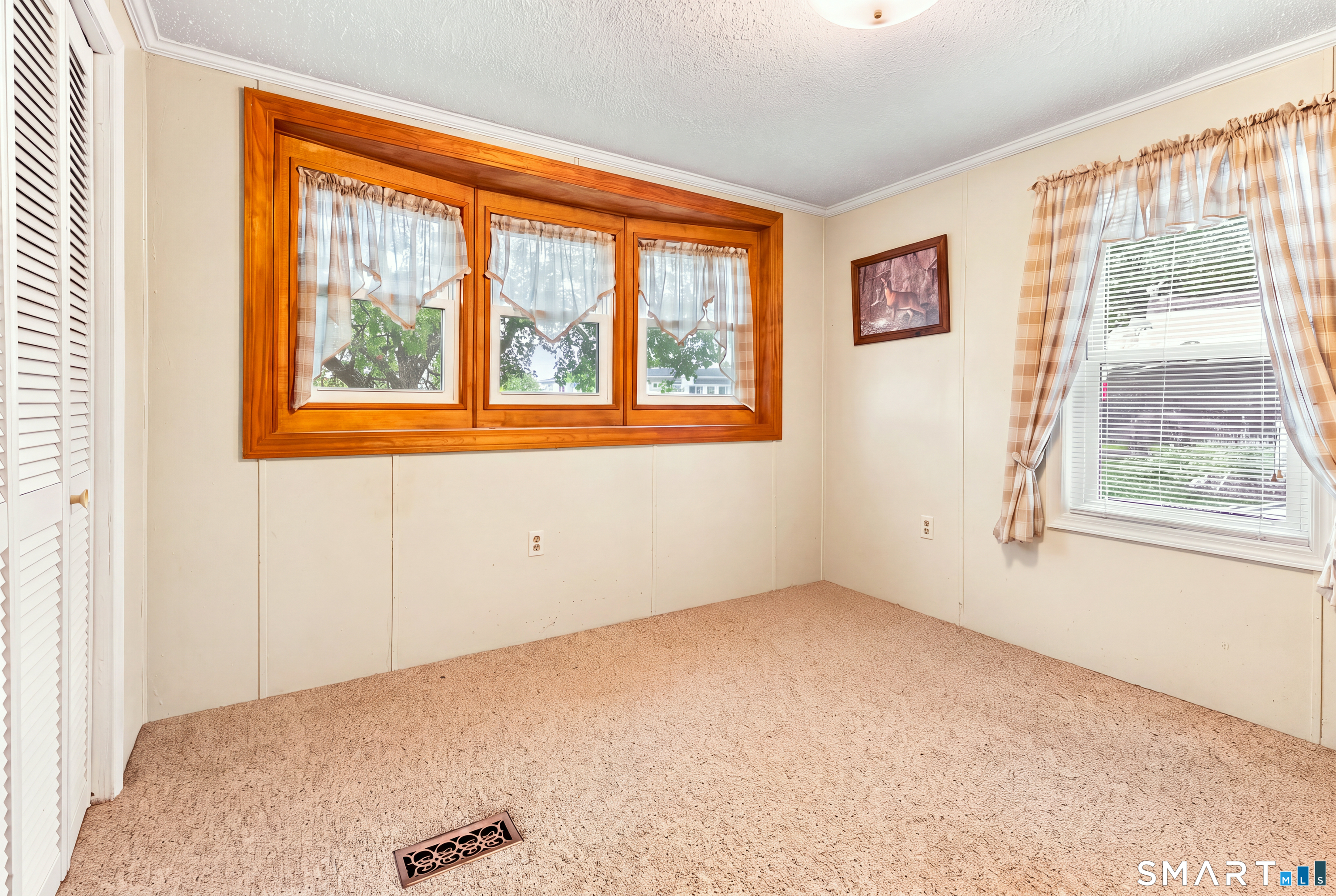 28 Woodland Park Property Photo 9