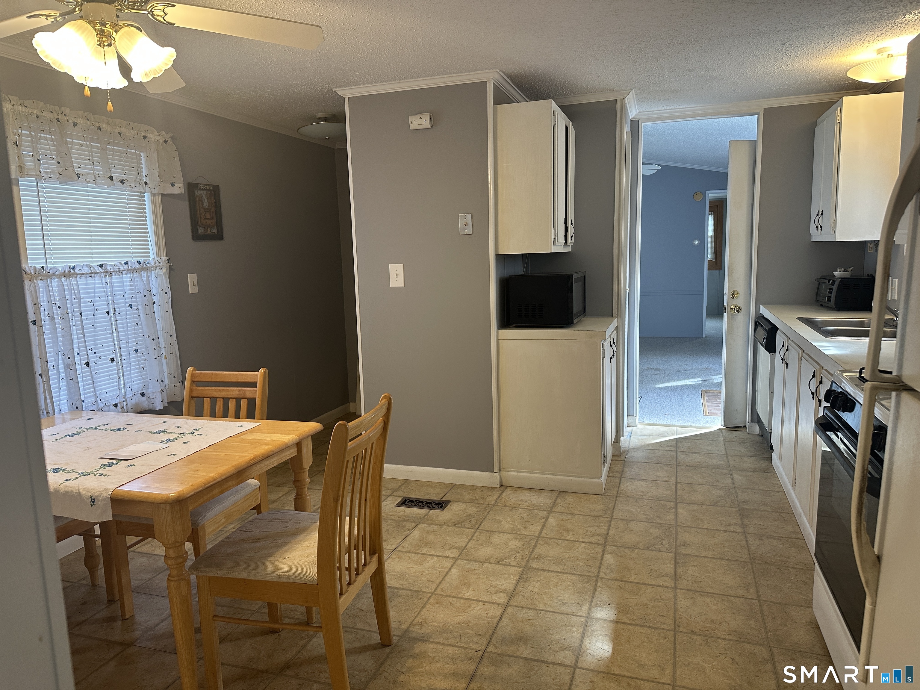 28 Woodland Park Property Photo 17