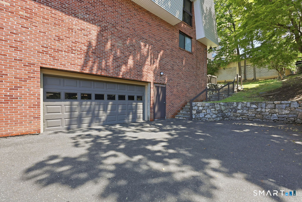1 Valley 105 Road Property Photo 29