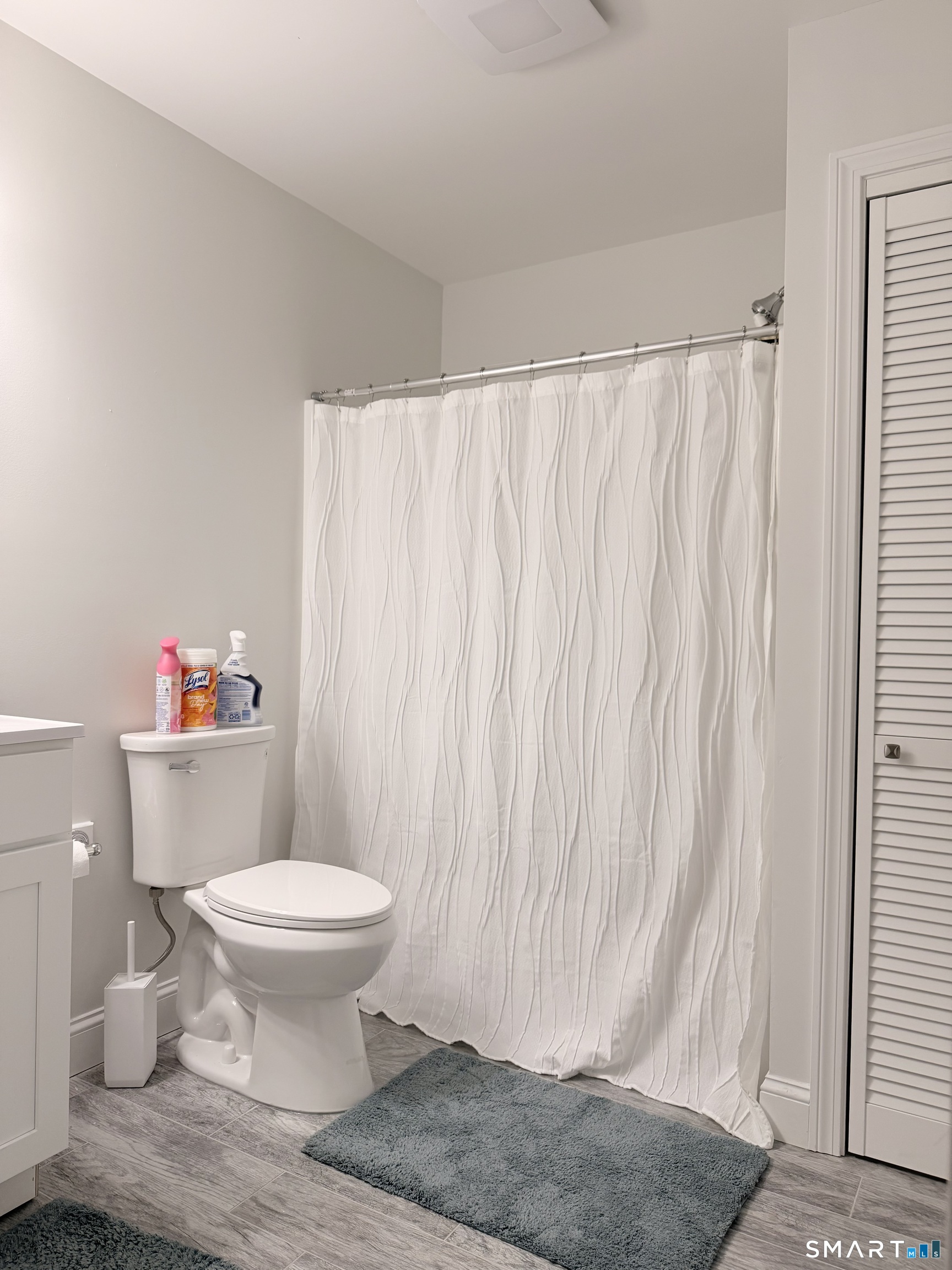 1085-4 Whalley 4 Avenue Property Photo 9