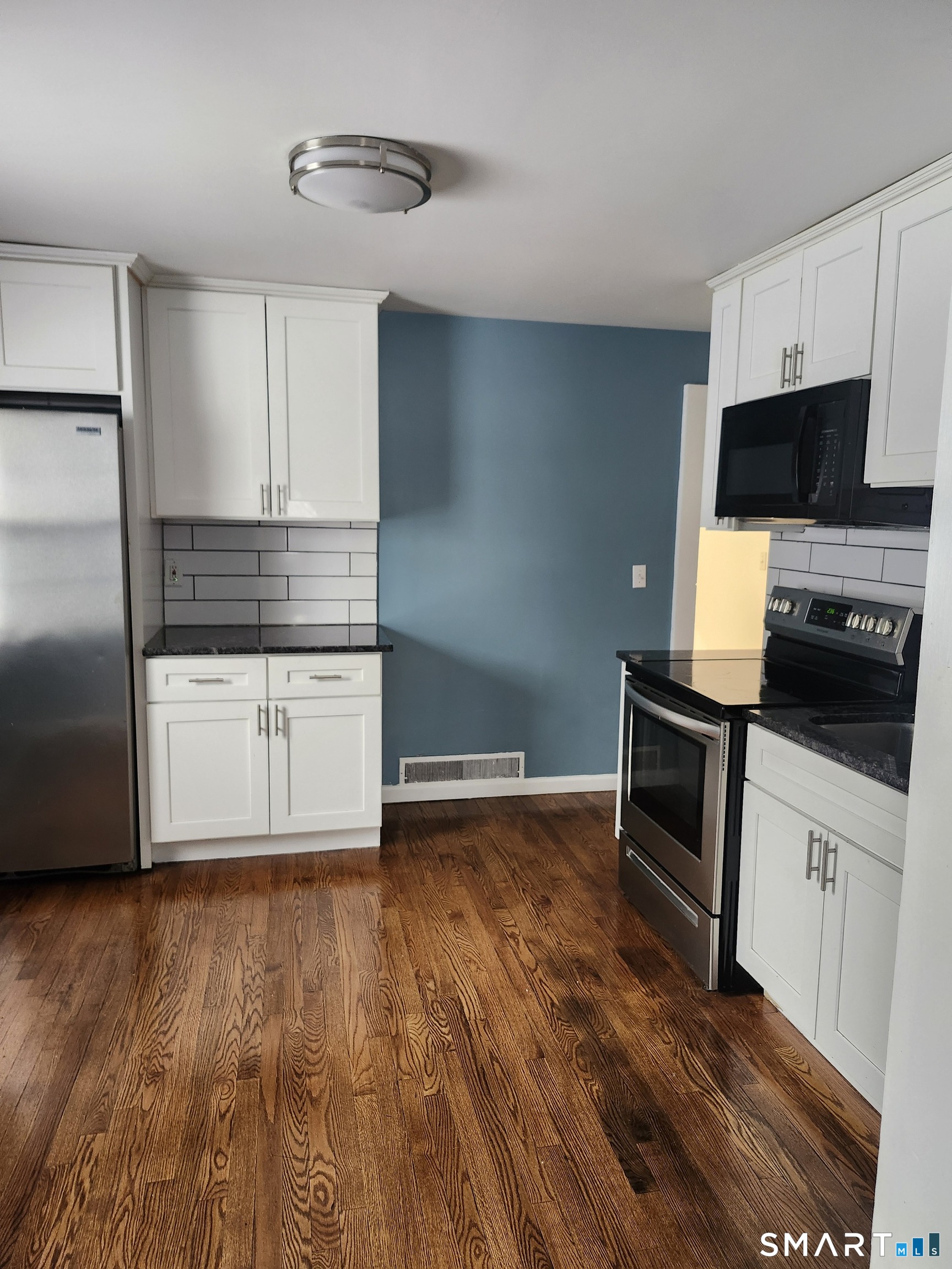 22 Higbie Drive Property Photo 2