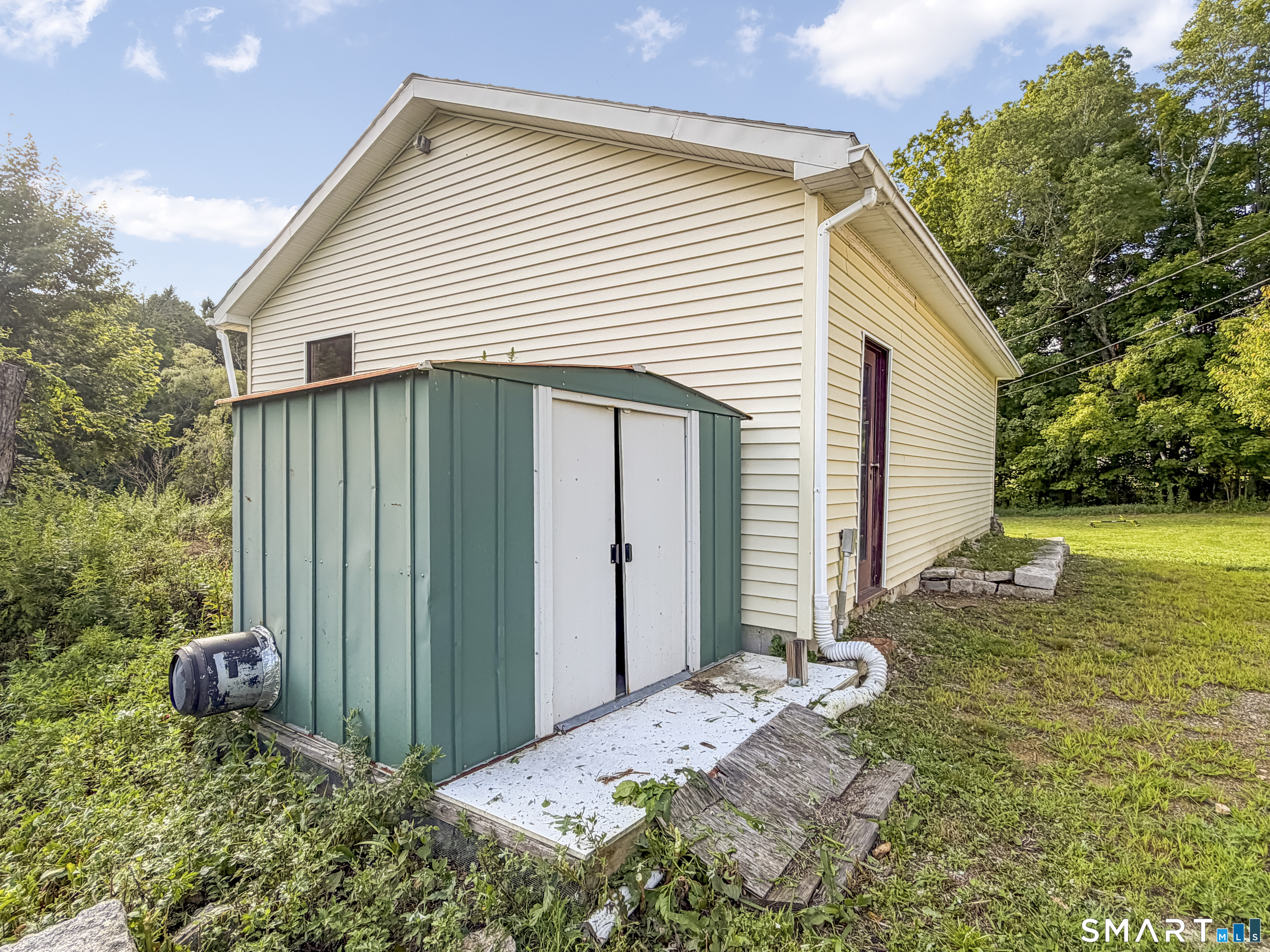 24196755 Property Photo 32