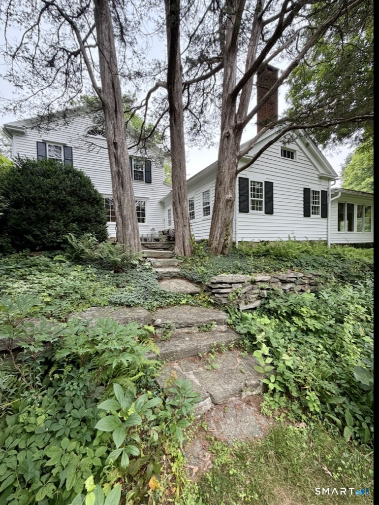 320 Valley Road Property Photo 8