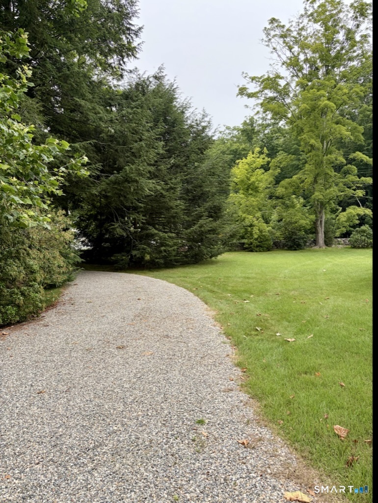 320 Valley Road Property Photo 11