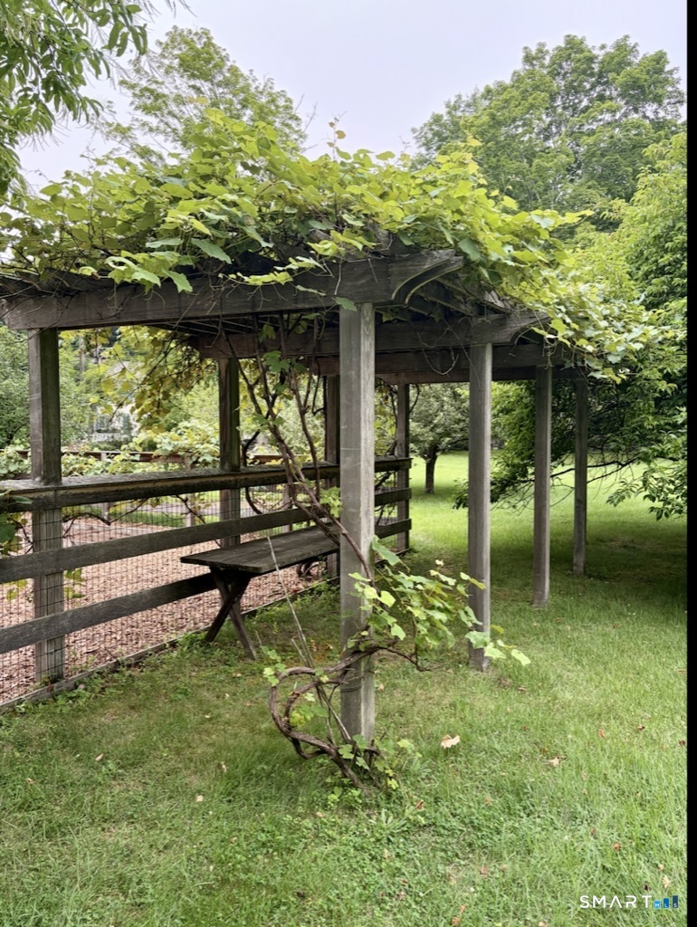 320 Valley Road Property Photo 12