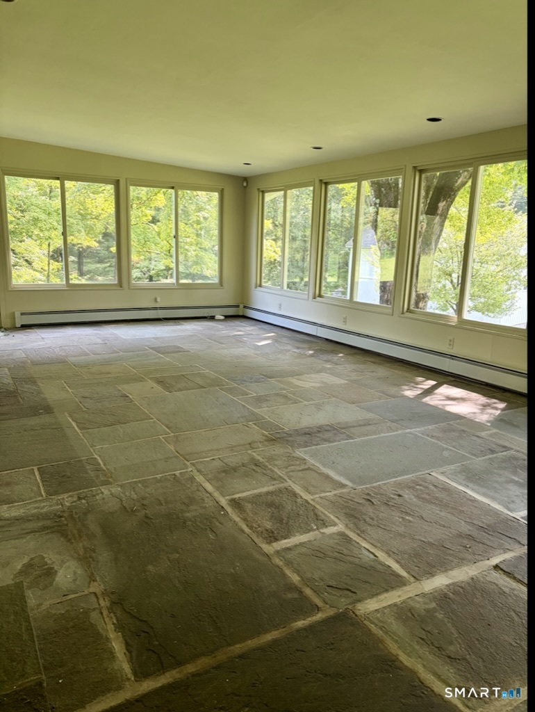 320 Valley Road Property Photo 17