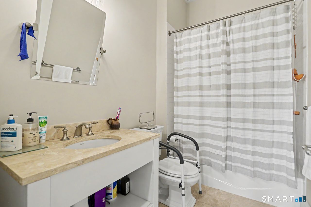 100 Stone Ridge 2g Way Property Photo 23
