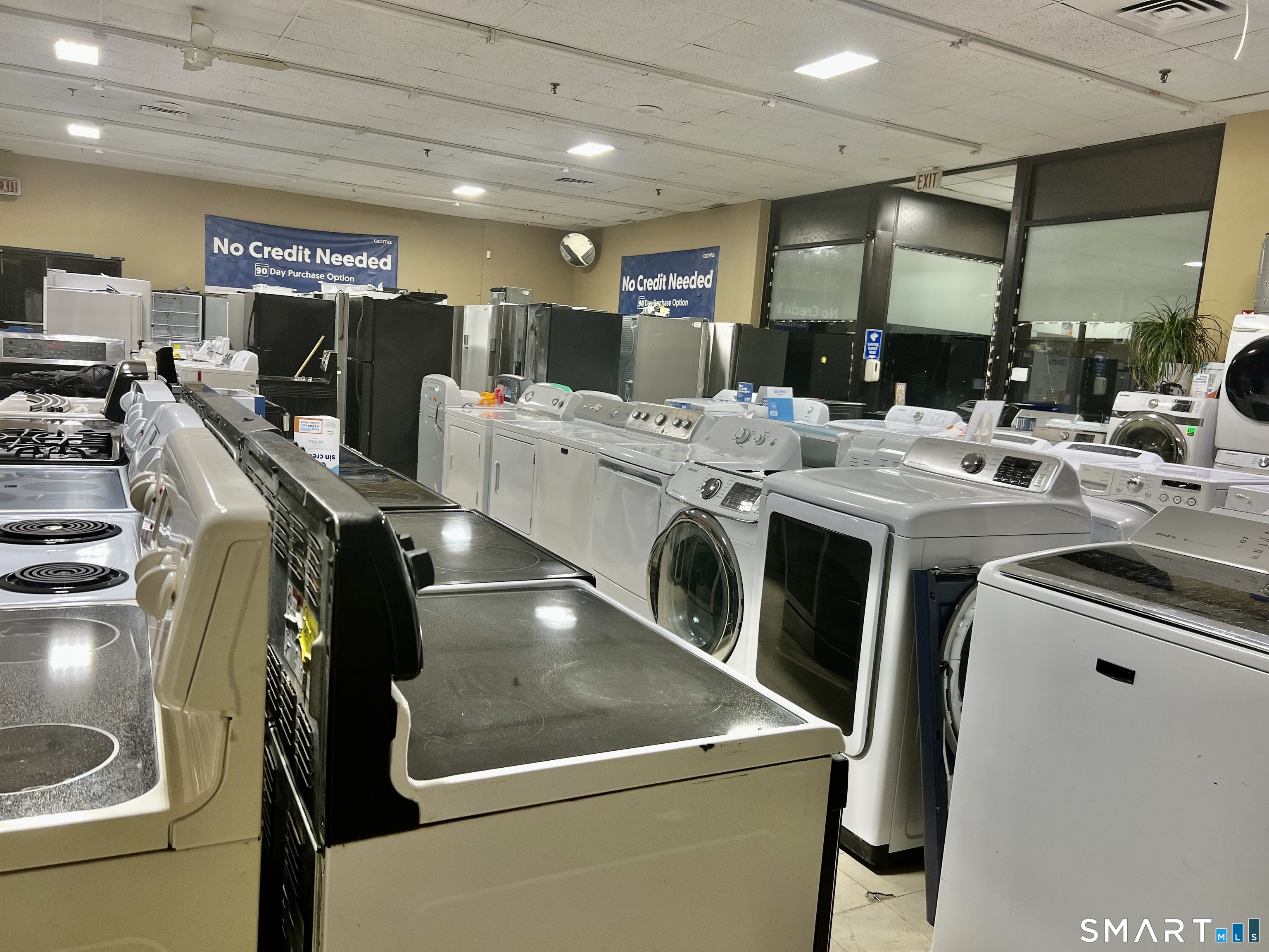 1014 Meriden Current Appliance Store Road Property Photo 3