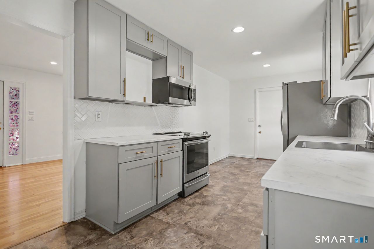 102 Andrews Avenue Property Photo 3