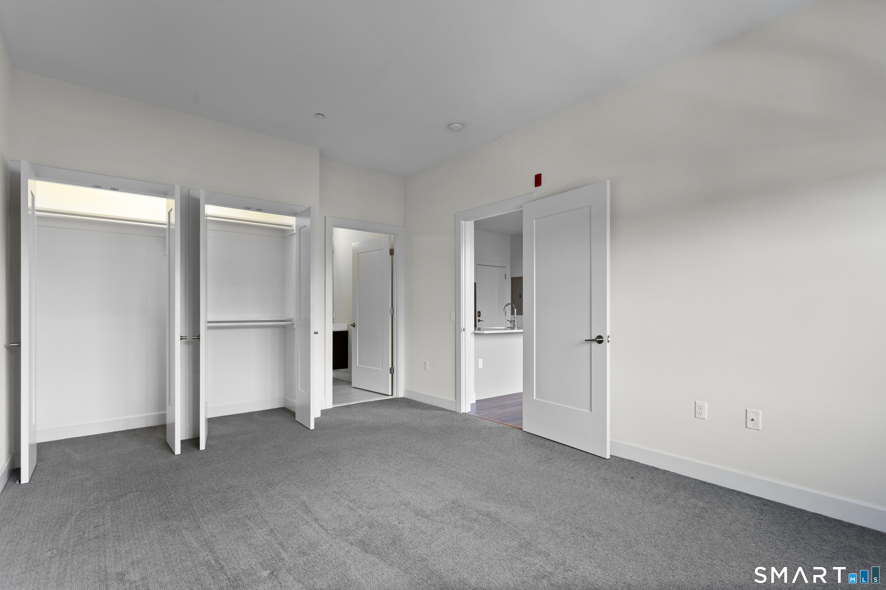 24 Main North Street Property Photo 8