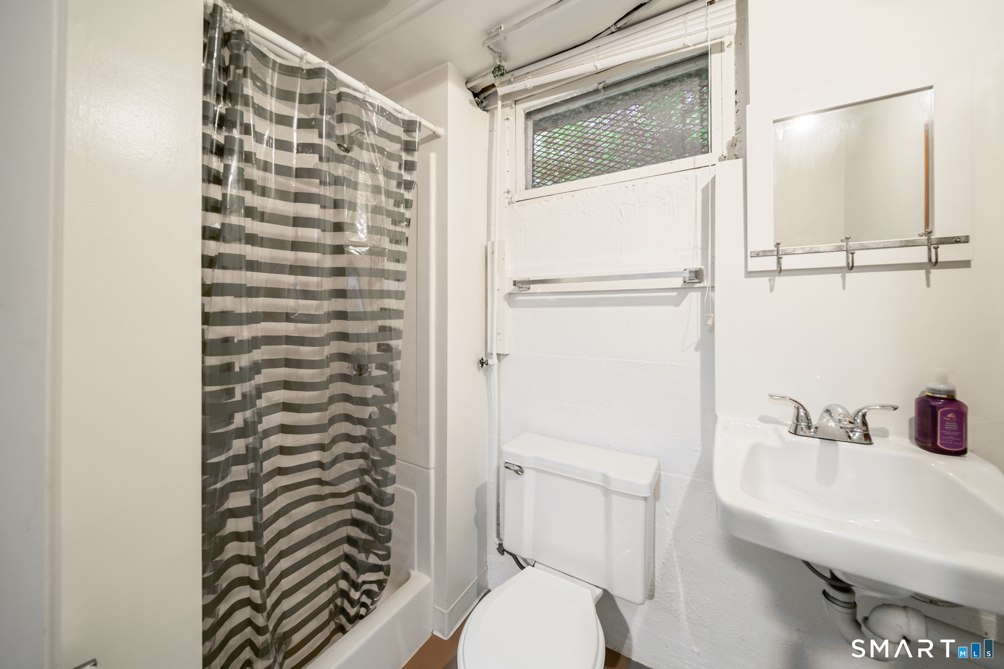 223 North Street Property Photo 32
