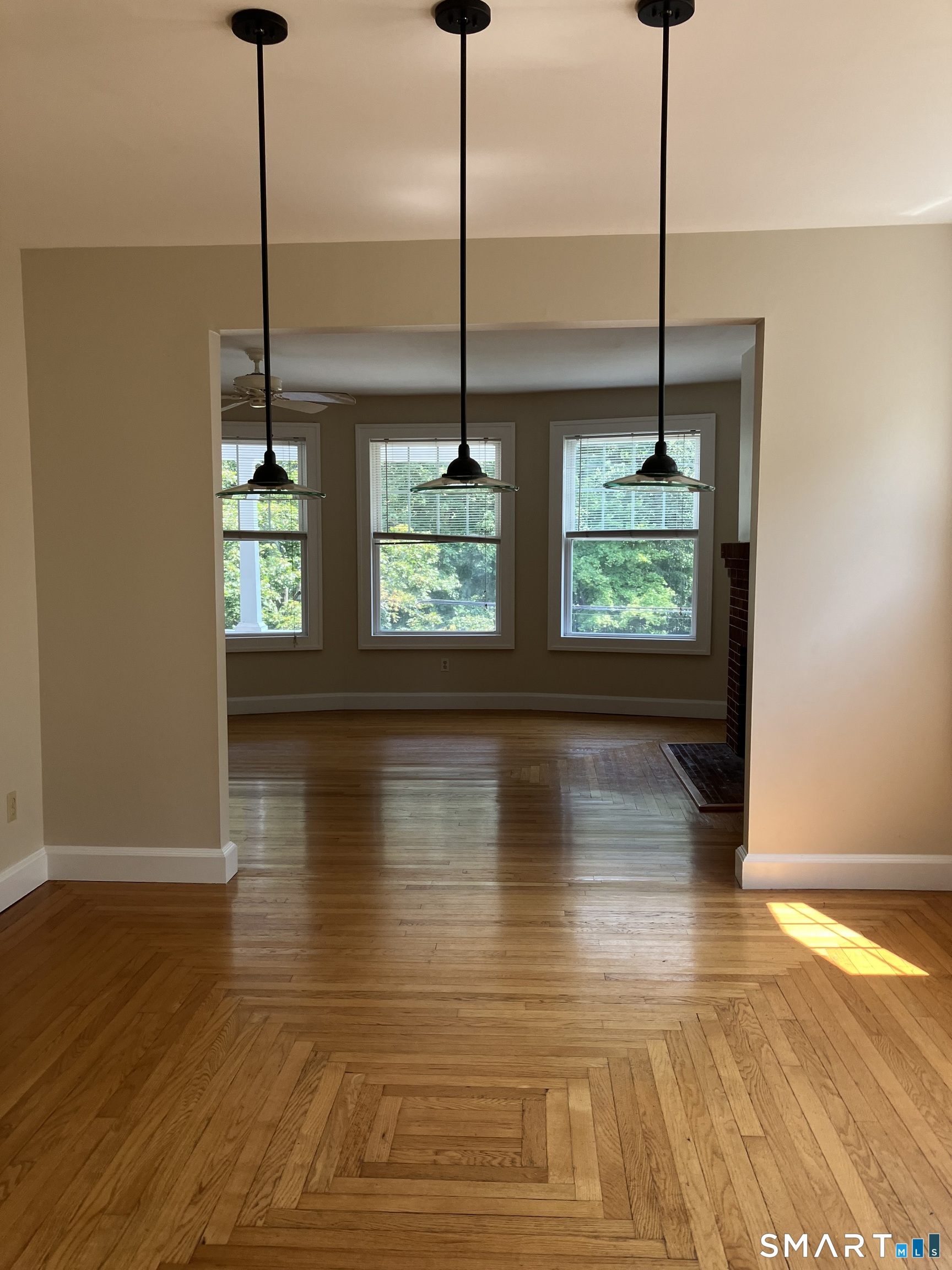 356 Yale 2 Avenue Property Photo 8