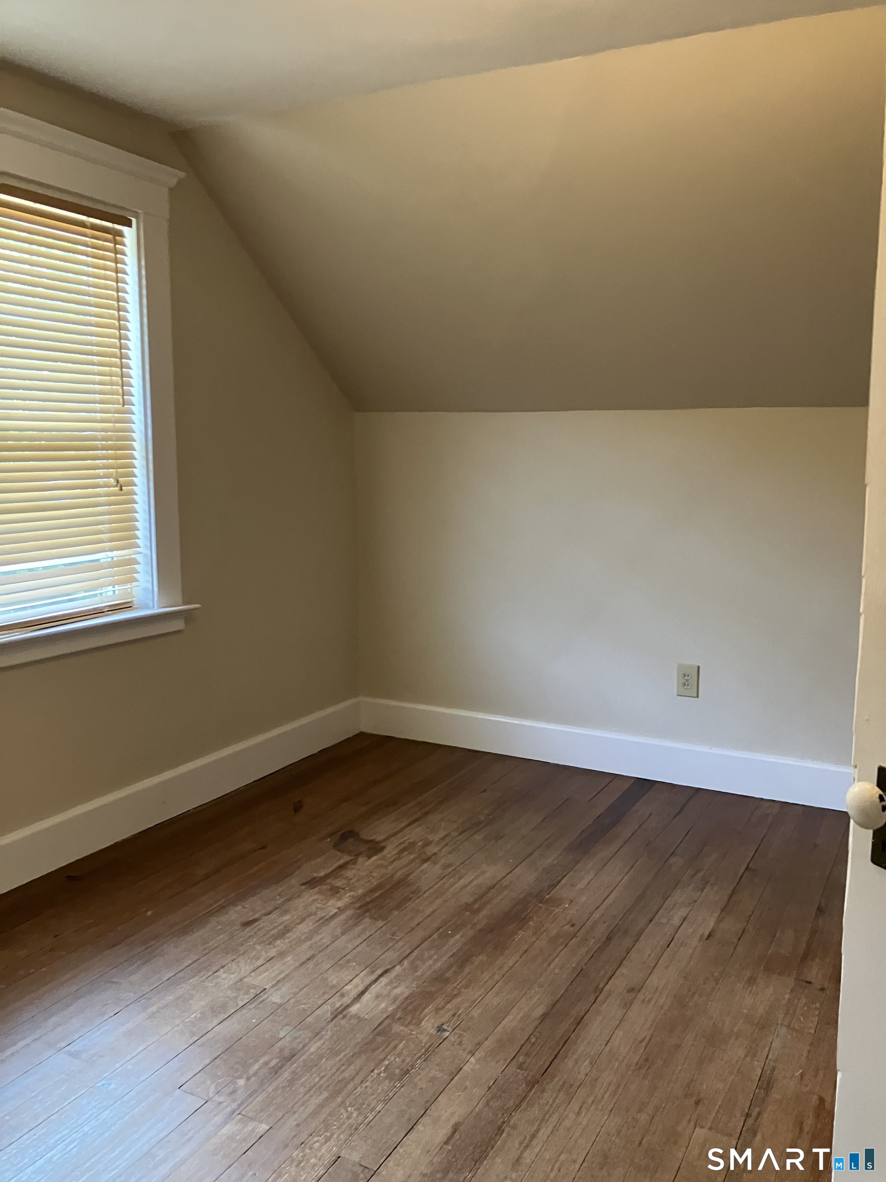 356 Yale 2 Avenue Property Photo 17