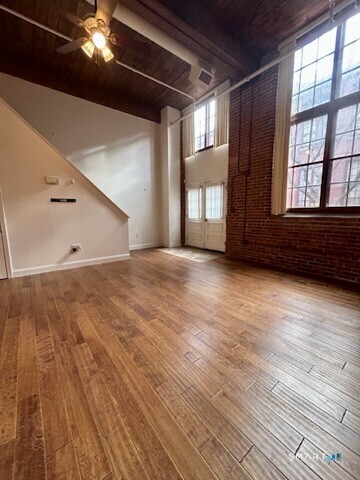 839 Main 93 Street Property Photo 6