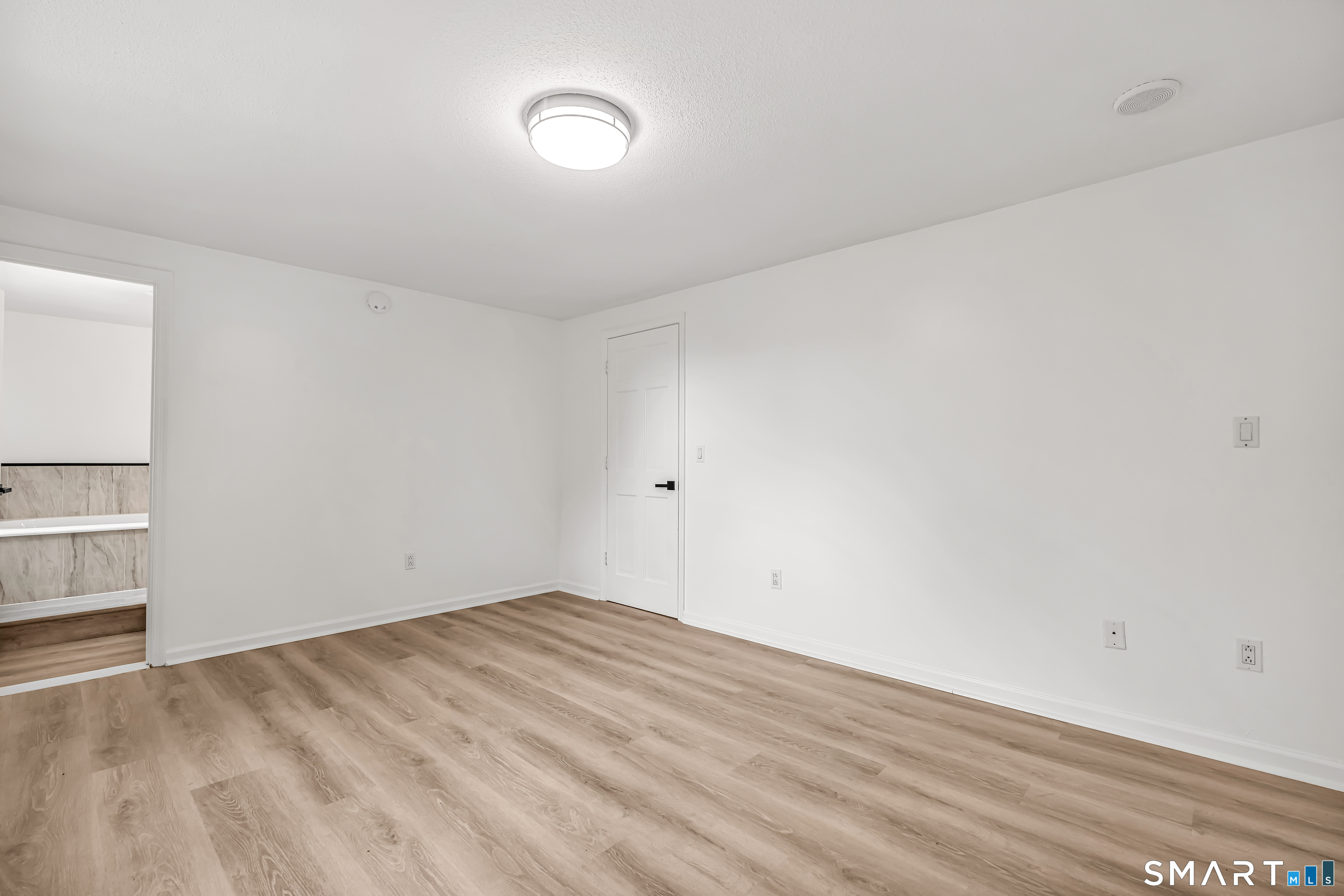 112 Woodbine 1st Fl. Street Property Photo 33