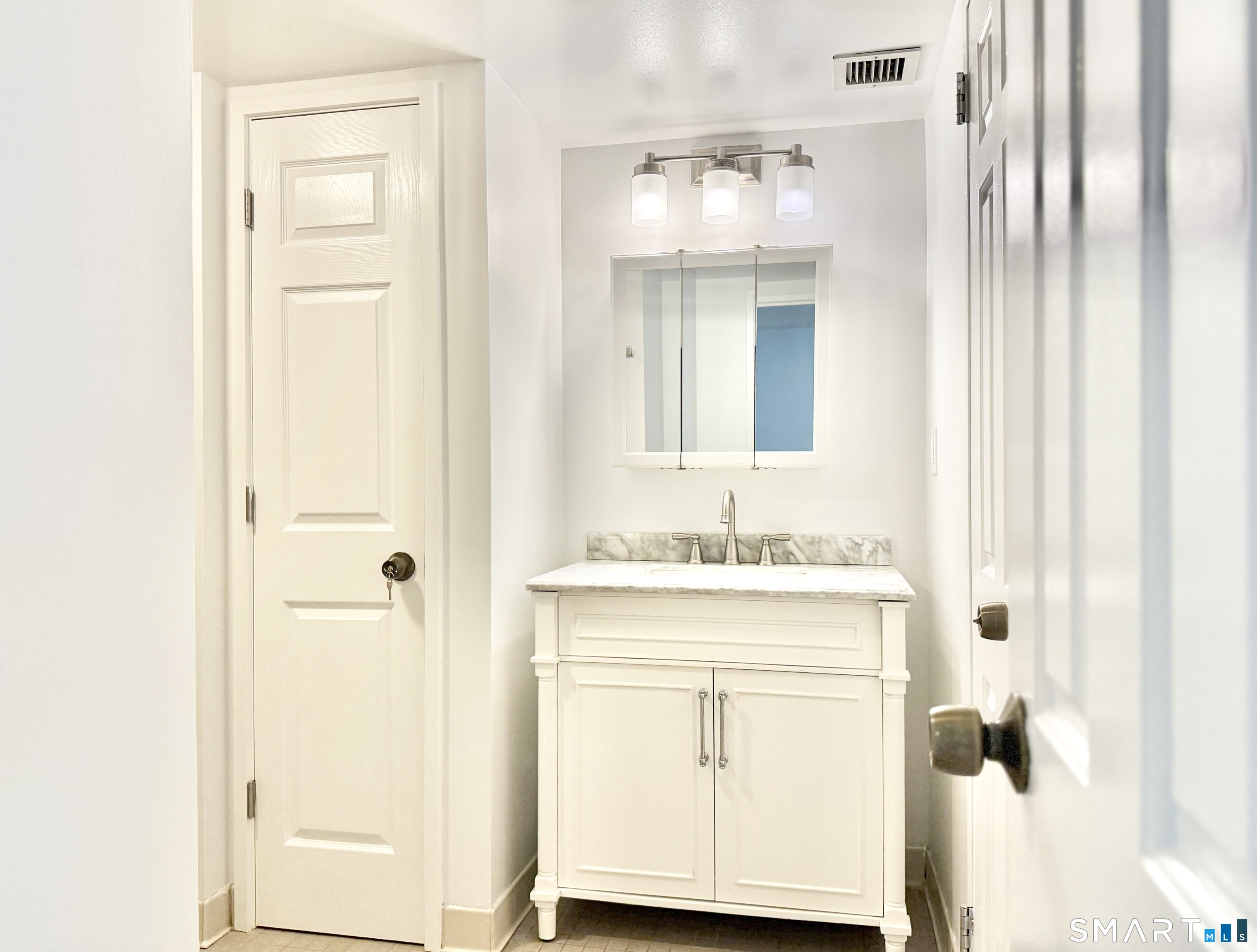 127 Greyrock 506 Place Property Photo 10