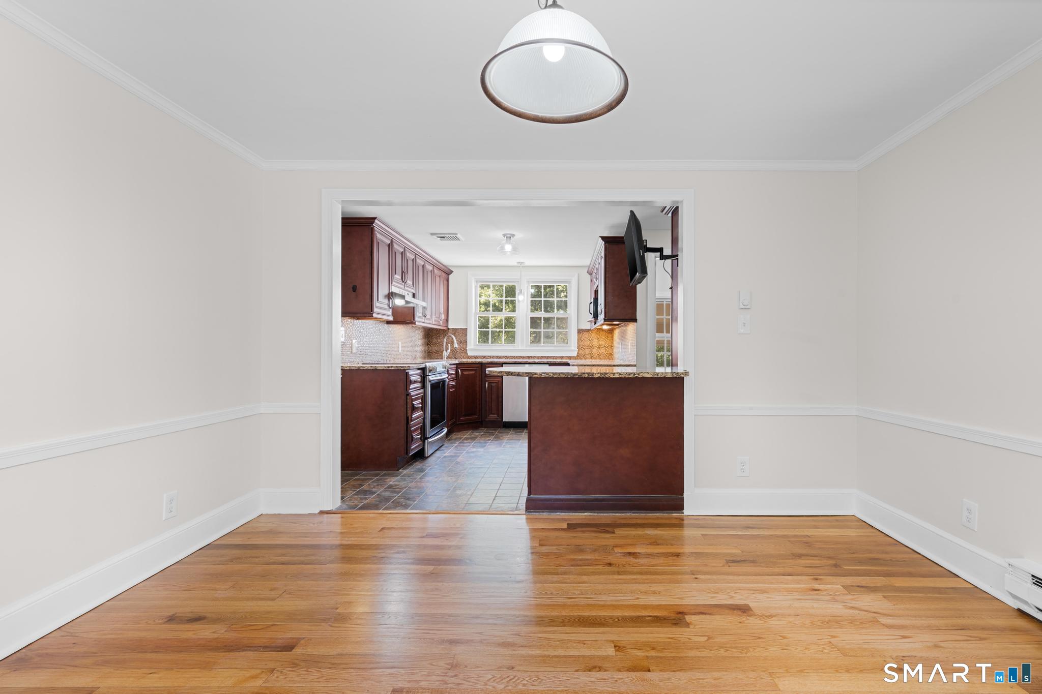 282 Tunxis Road Property Photo 4